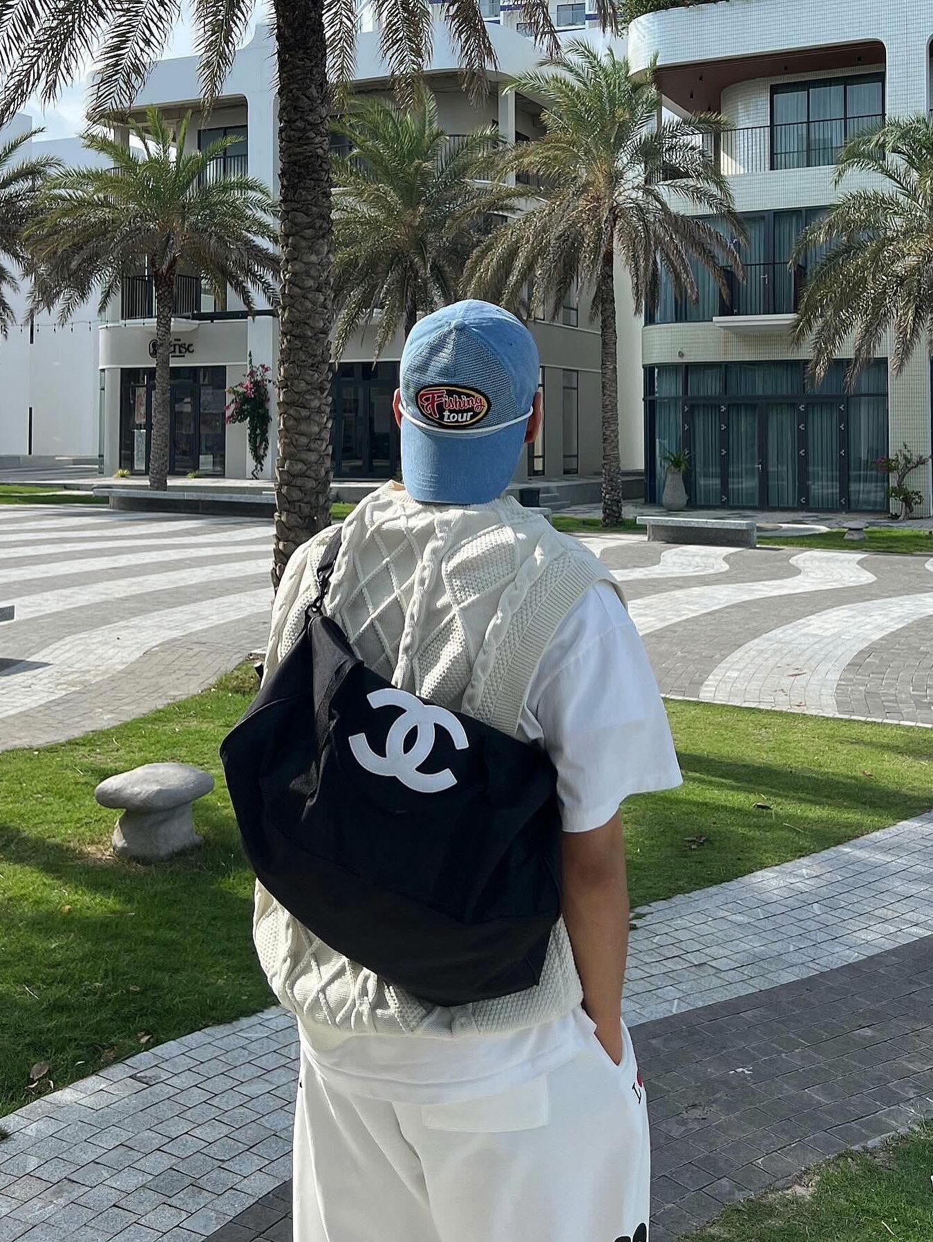 Gentle Monster Hovo Y5 Yellow Brown 착용 스타일 - 2