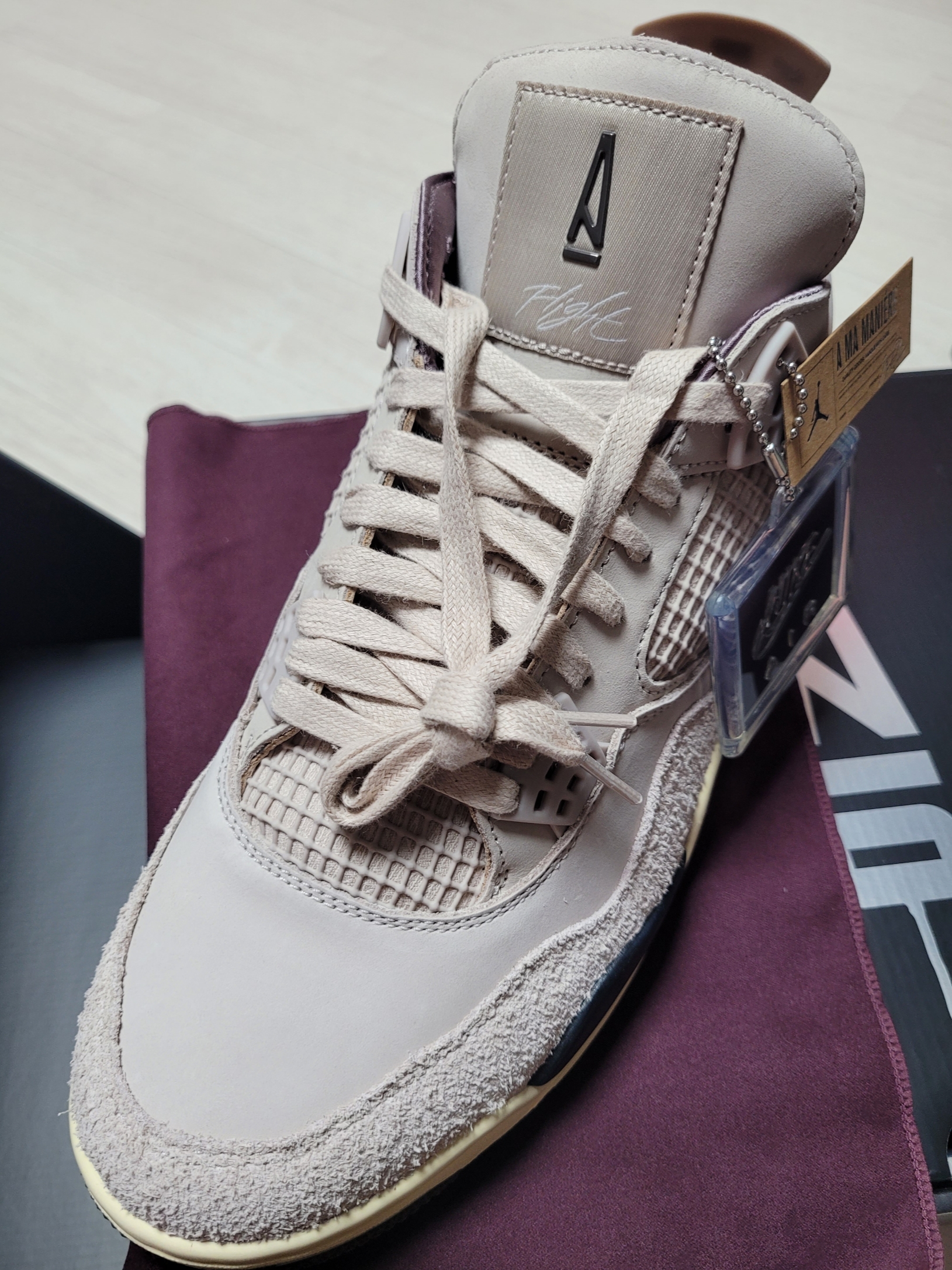 (W) Jordan 4 x A Ma Maniere Retro OG SP W.Y.W.S. 착용 스타일 - 6