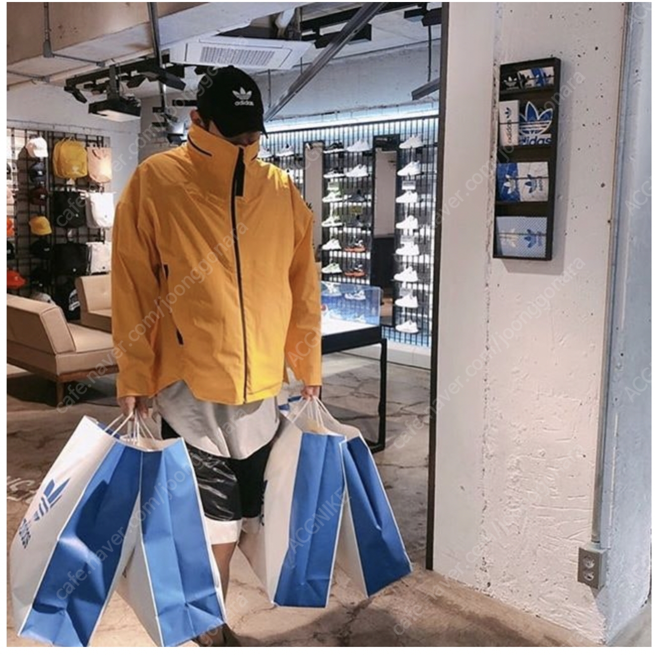 Adidas Myshelte Rain.RDY Jacket Active Gold - KR Sizing 착용 스타일 - 3