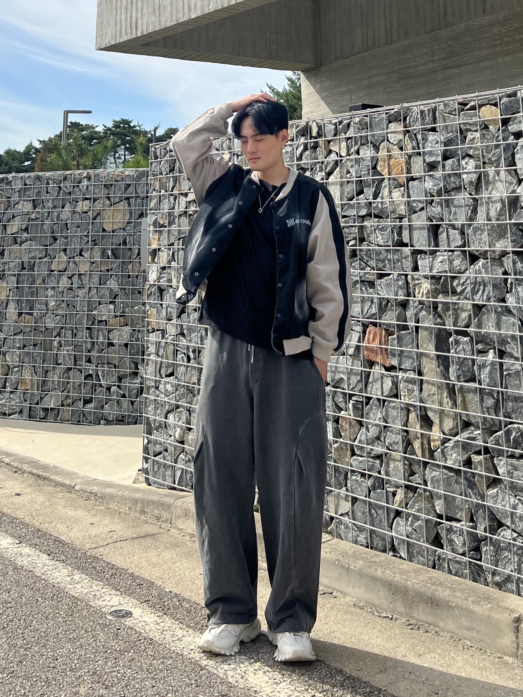 Balenciaga Track Sneakers White 착용 스타일 - 4