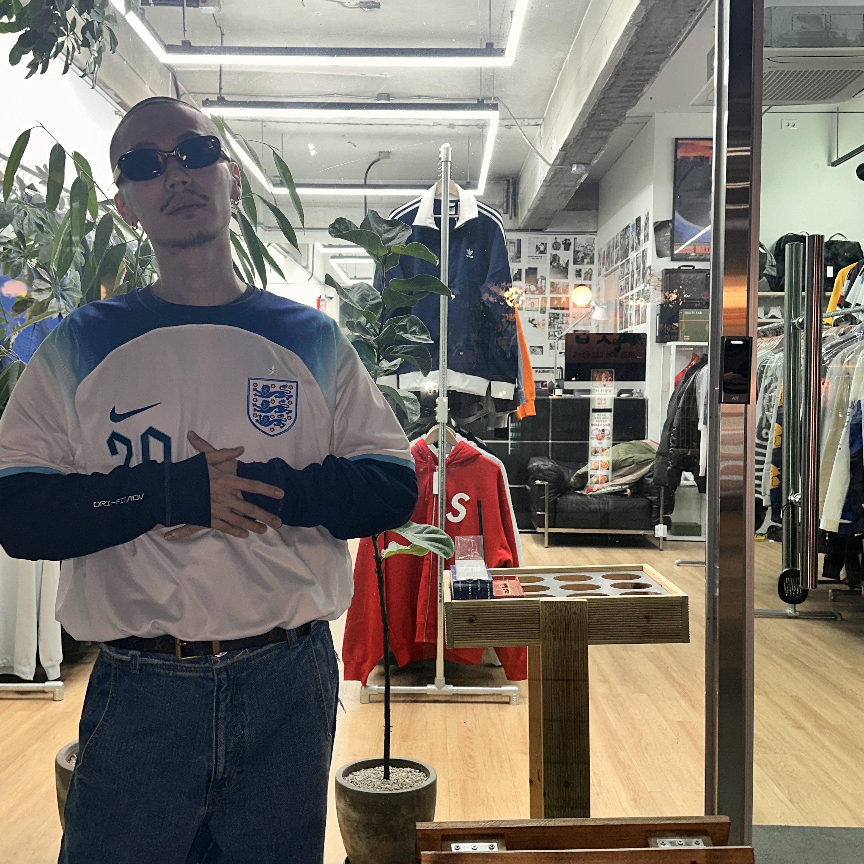 Nike England 2022/23 Dri-Fit Stadium Home Jersey White Blue Fury (Non Marking Ver.) 착용 스타일 - 1