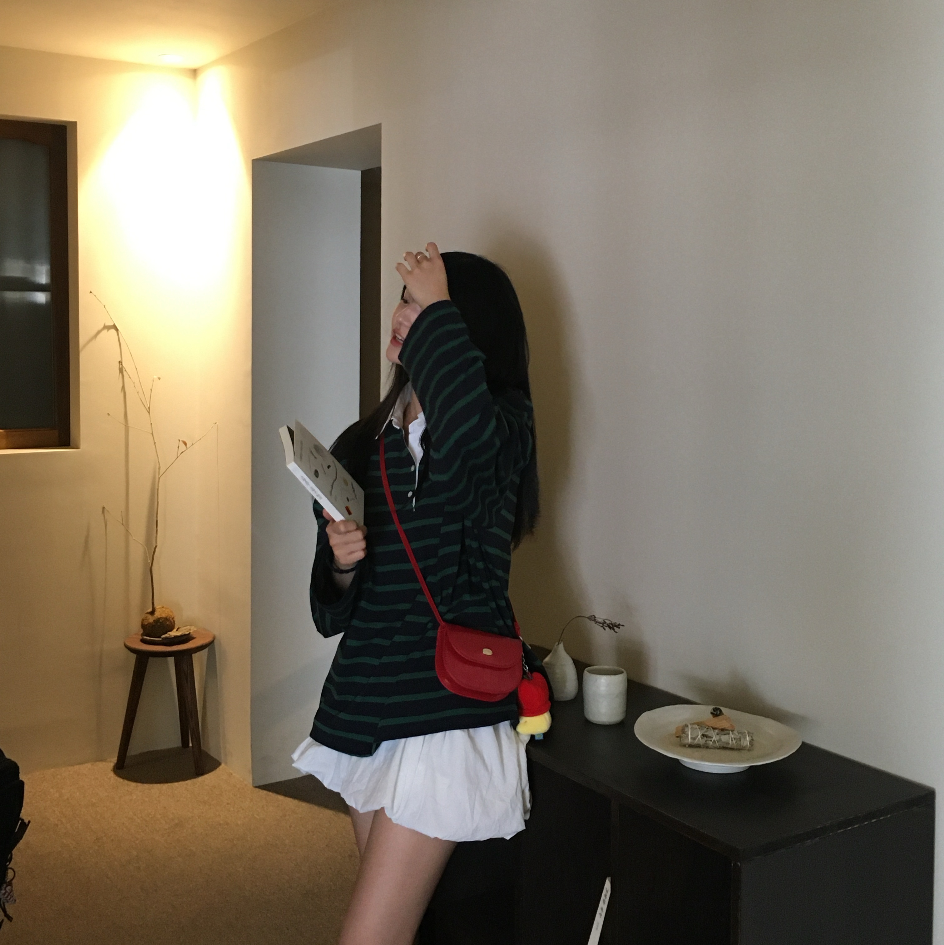 (GS) Jordan 1 Low SE White Black Tie-Dye, Jansport Half Pint Mini Backpack Black 착용 스타일 - 4