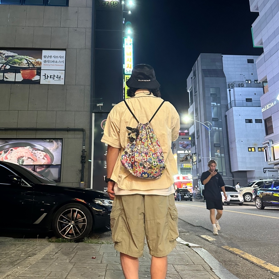 Supreme x Nike Dazzle Crusher Black - 24SS, NewJeans Supernatural NJ x Murakami Drawstring Bag Ver. 착용 스타일 - 2