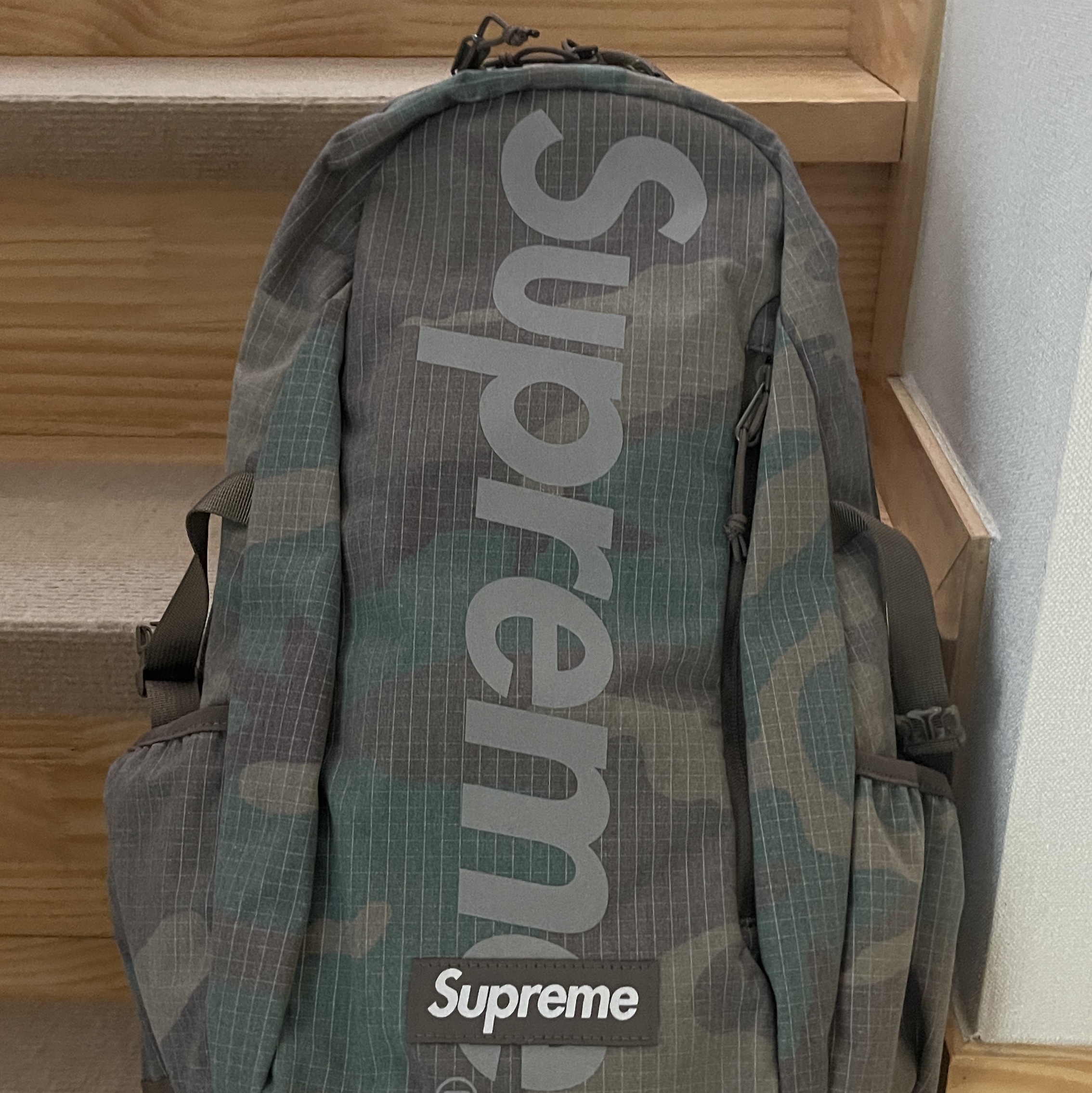 Supreme Backpack Woodland Camo - 24SS 착용 스타일 - 3