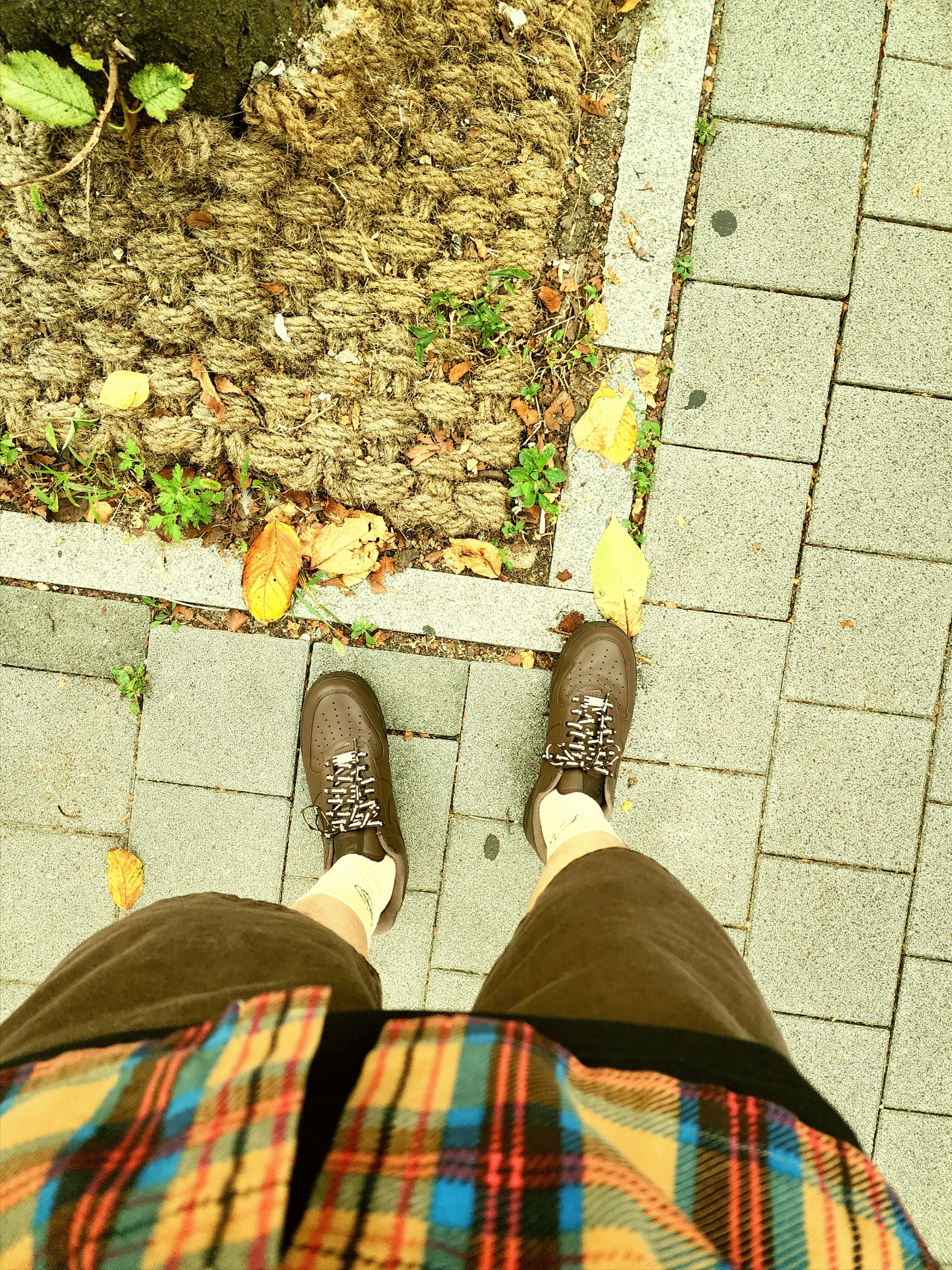 Nike x Supreme Air Force 1 Low Baroque Brown, Supreme Script Baggy Denim Short Brown - 24SS 착용 스타일 - 1