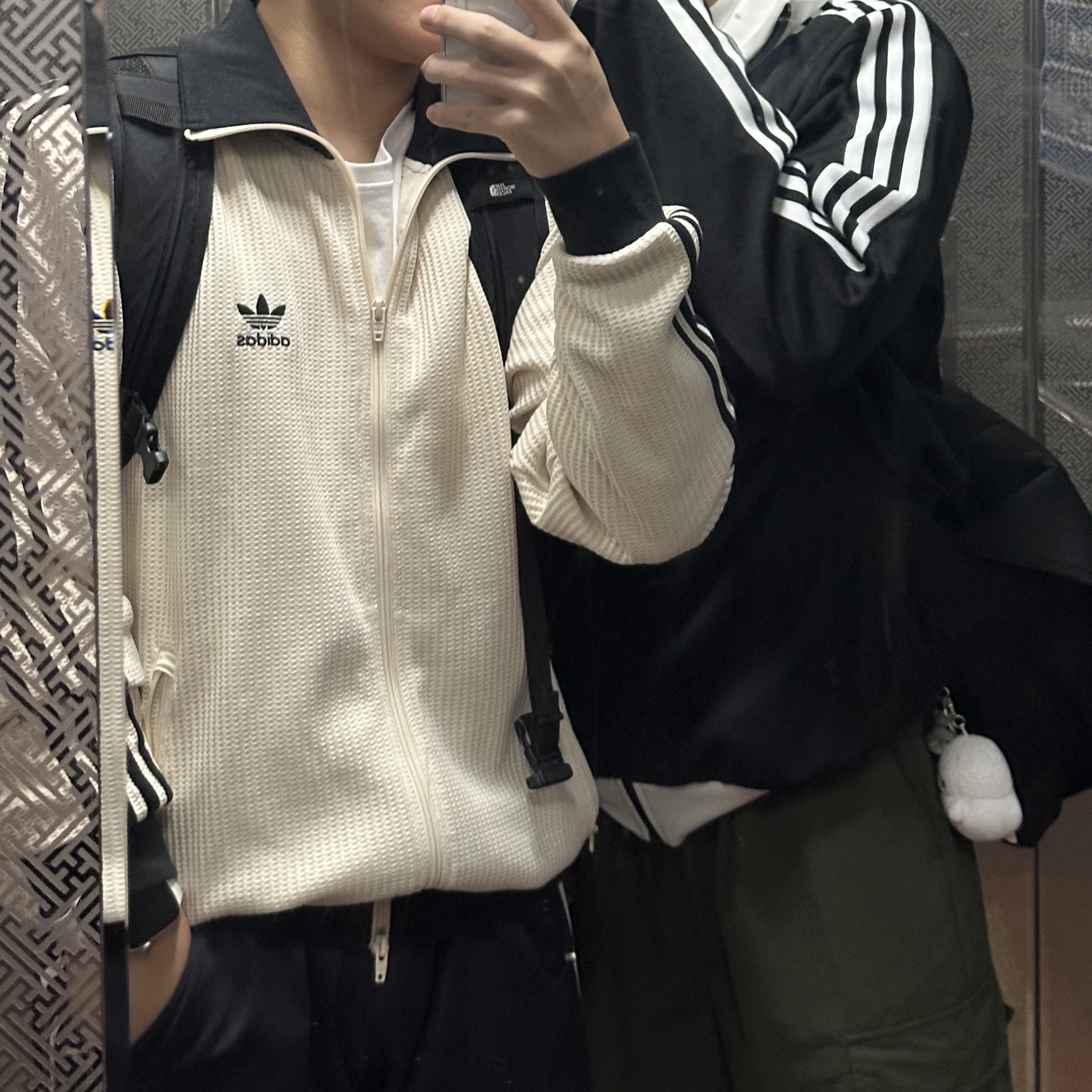 Adidas Waffle Beckenbauer Track Top Wonder White - KR Sizing, Adidas Adicolor Classics Beckenbauer Track Jacket Black - KR Sizing 착용 스타일 - 2