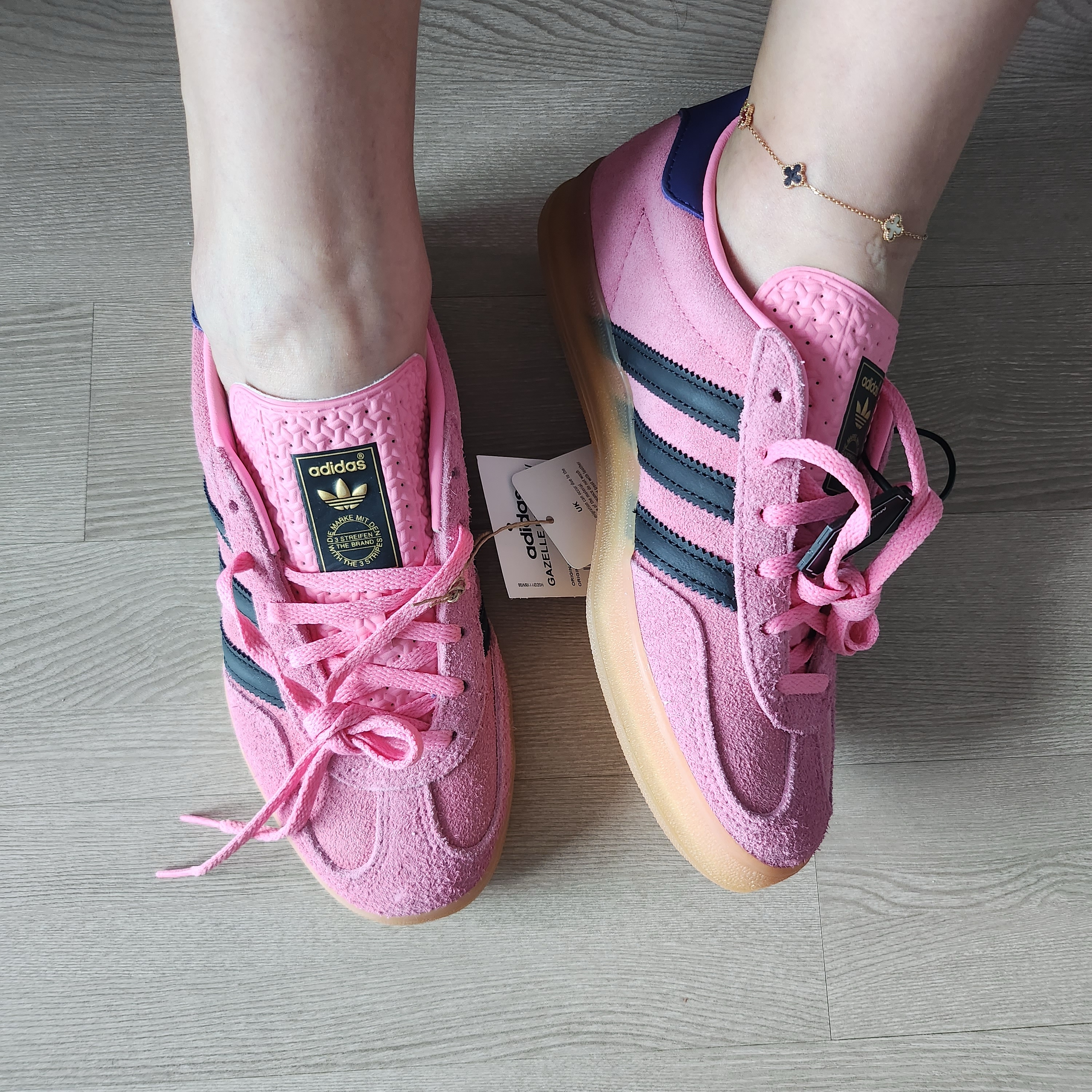(W) Adidas Gazelle Indoor Bliss Pink 착용 스타일