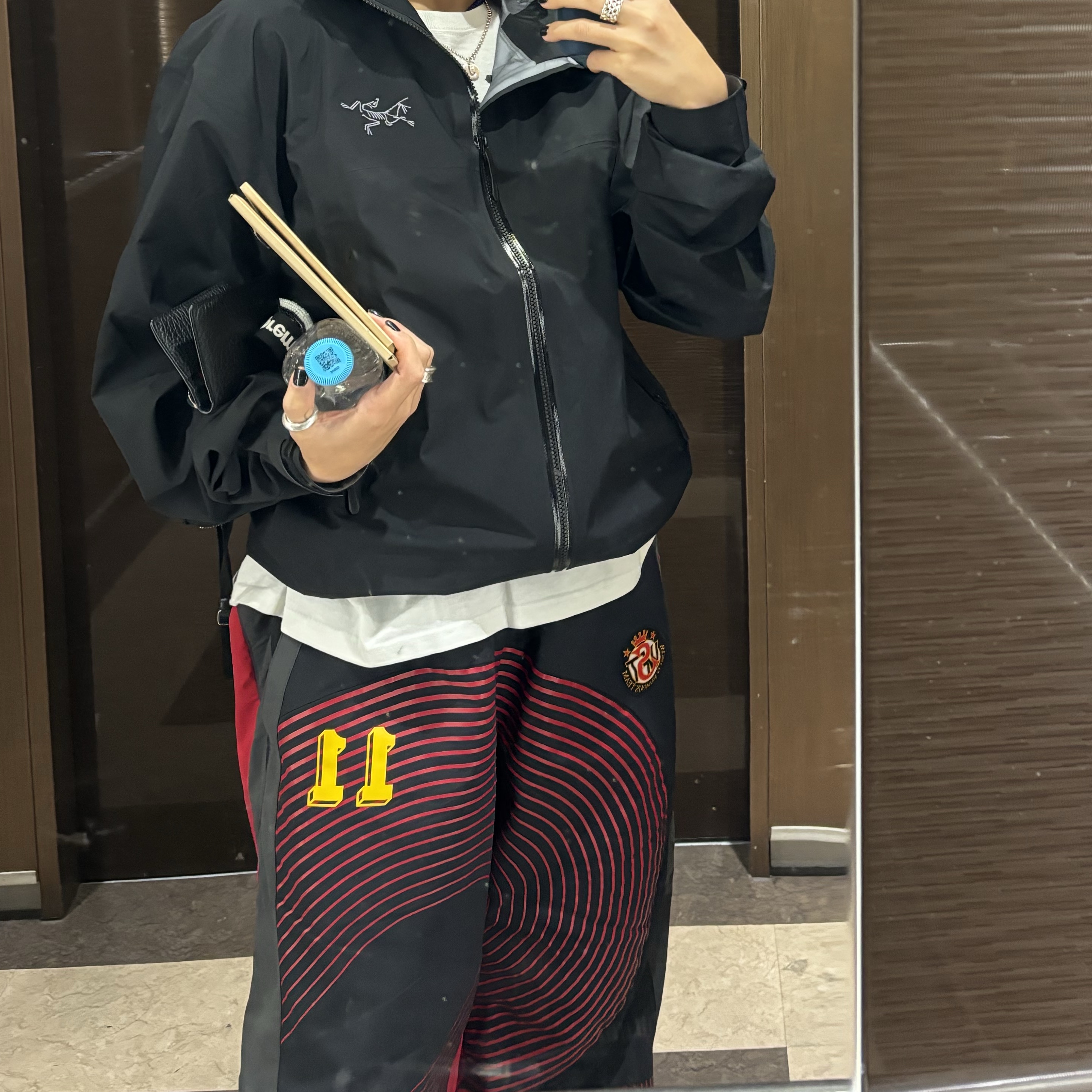 Supreme S Logo Track Pants Black - 24FW 착용 스타일