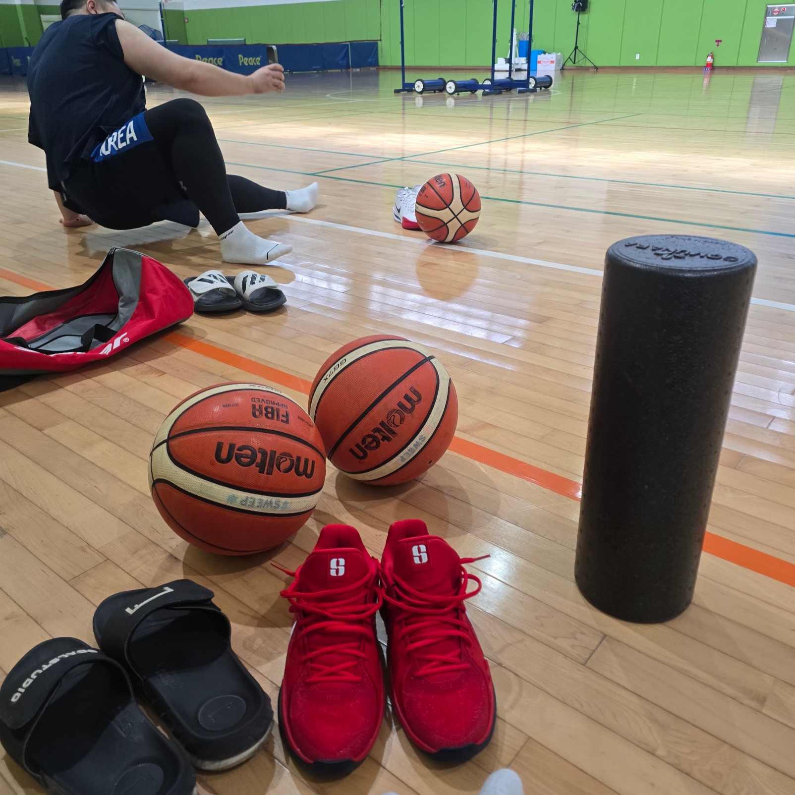 Nike Sabrina 2 EP Sport Red 착용 스타일 - 1