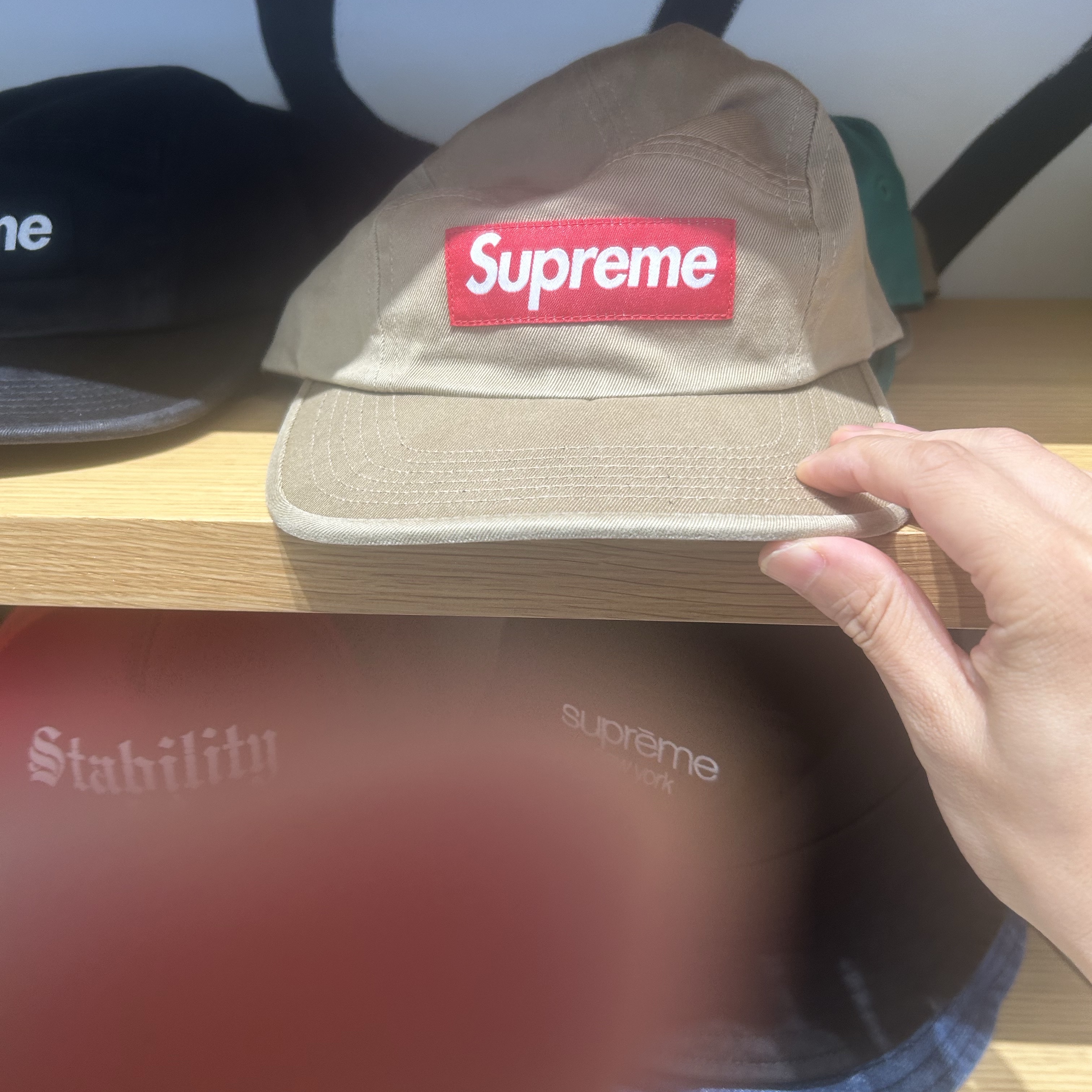 Supreme Washed Chino Twill Camp Cap Tan - 24FW 착용 스타일