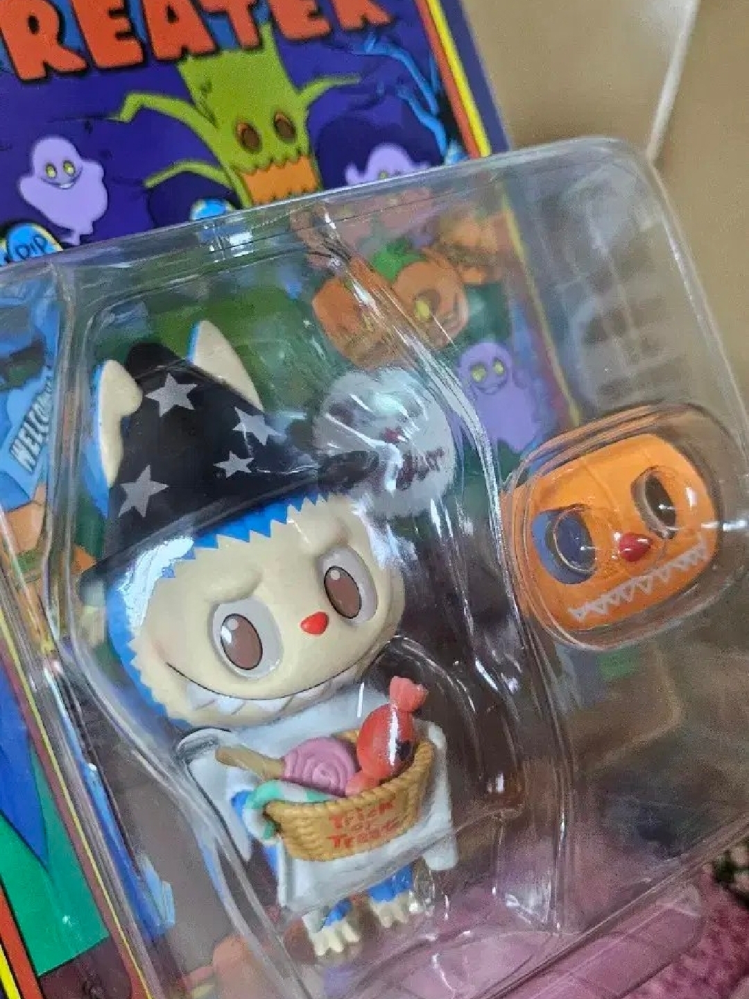 Pop Mart Labubu Trick Or Treat Blister 착용 스타일