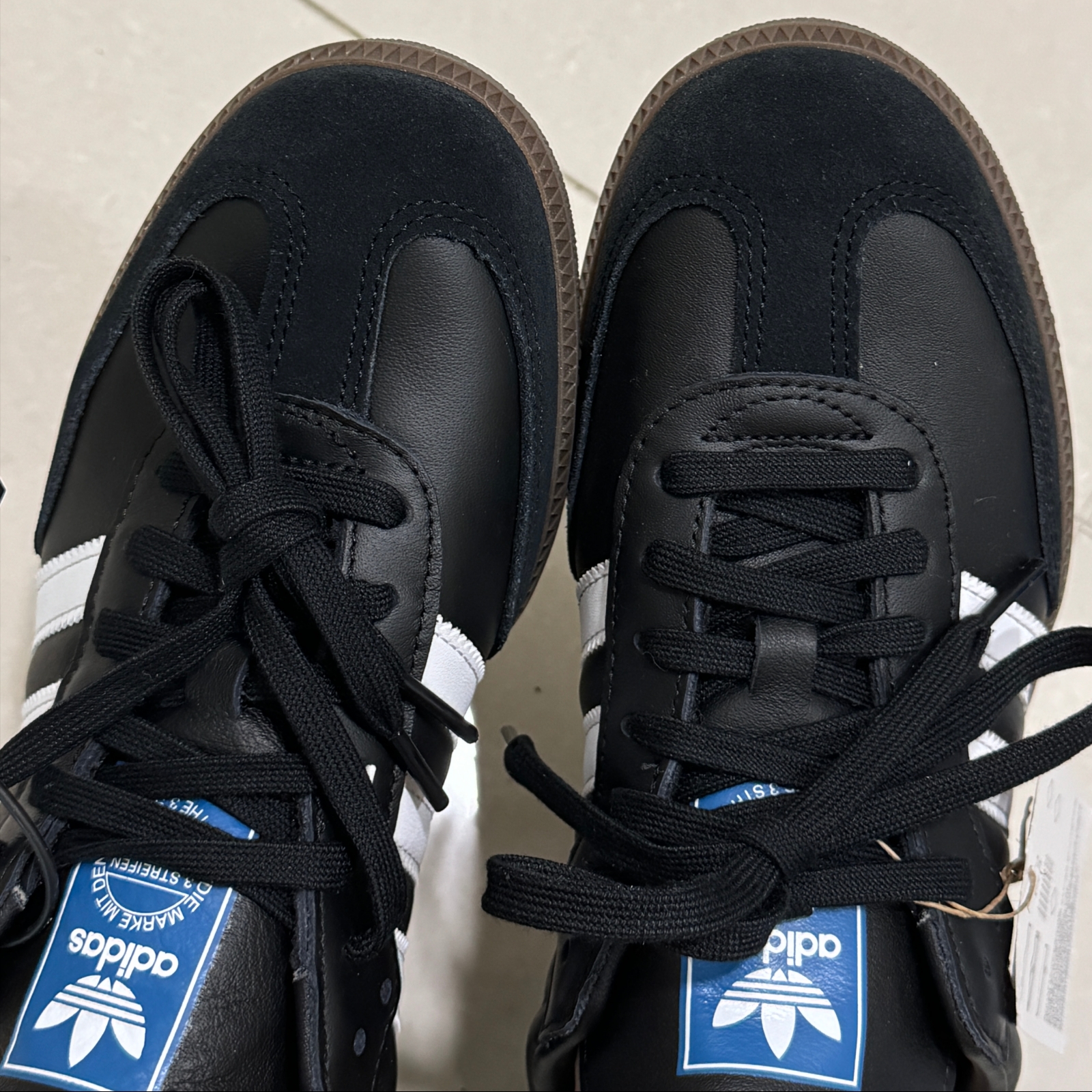 Adidas Samba OG Black White Gum 착용 스타일