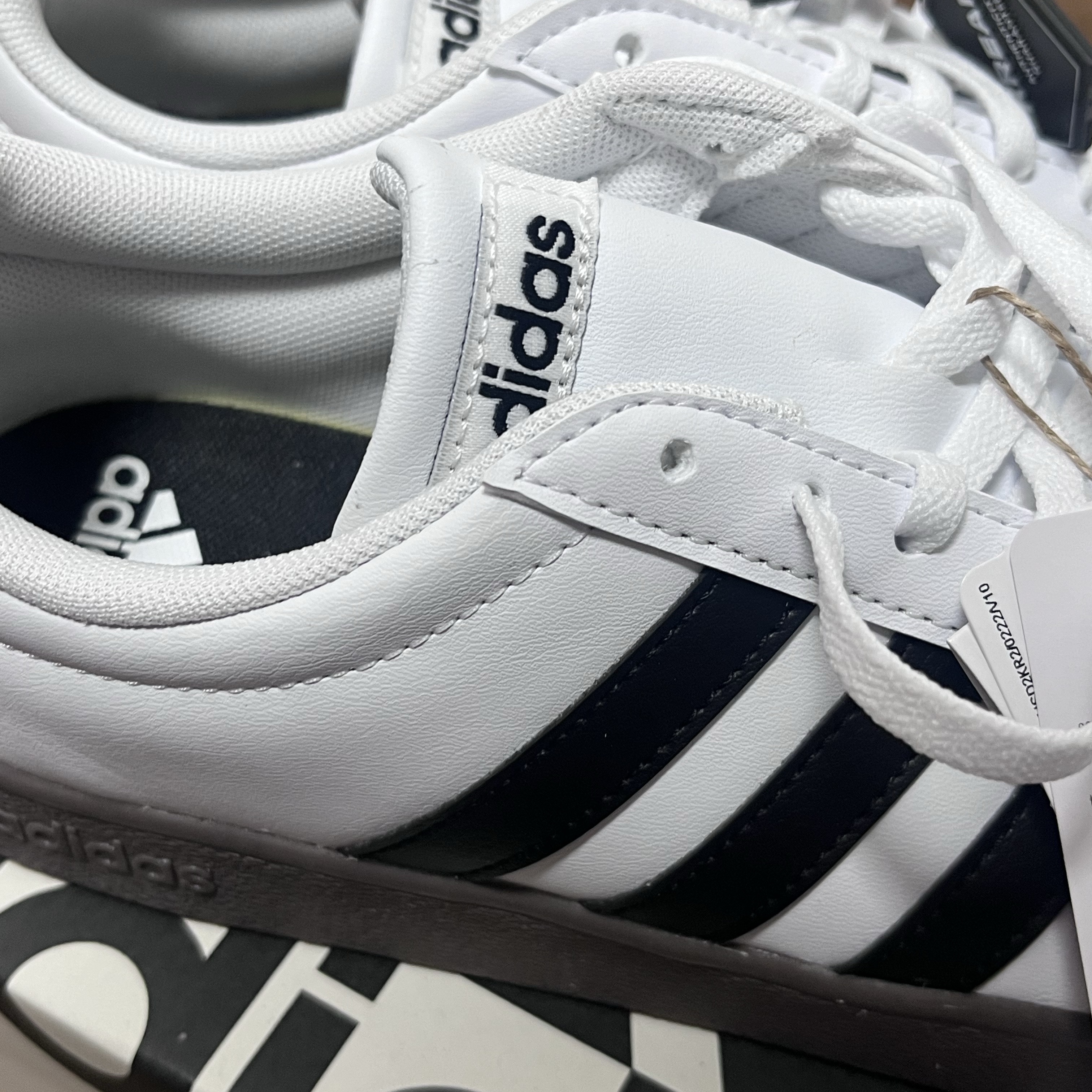 (W) Adidas VL Court Base Cloud White Core Black 착용 스타일