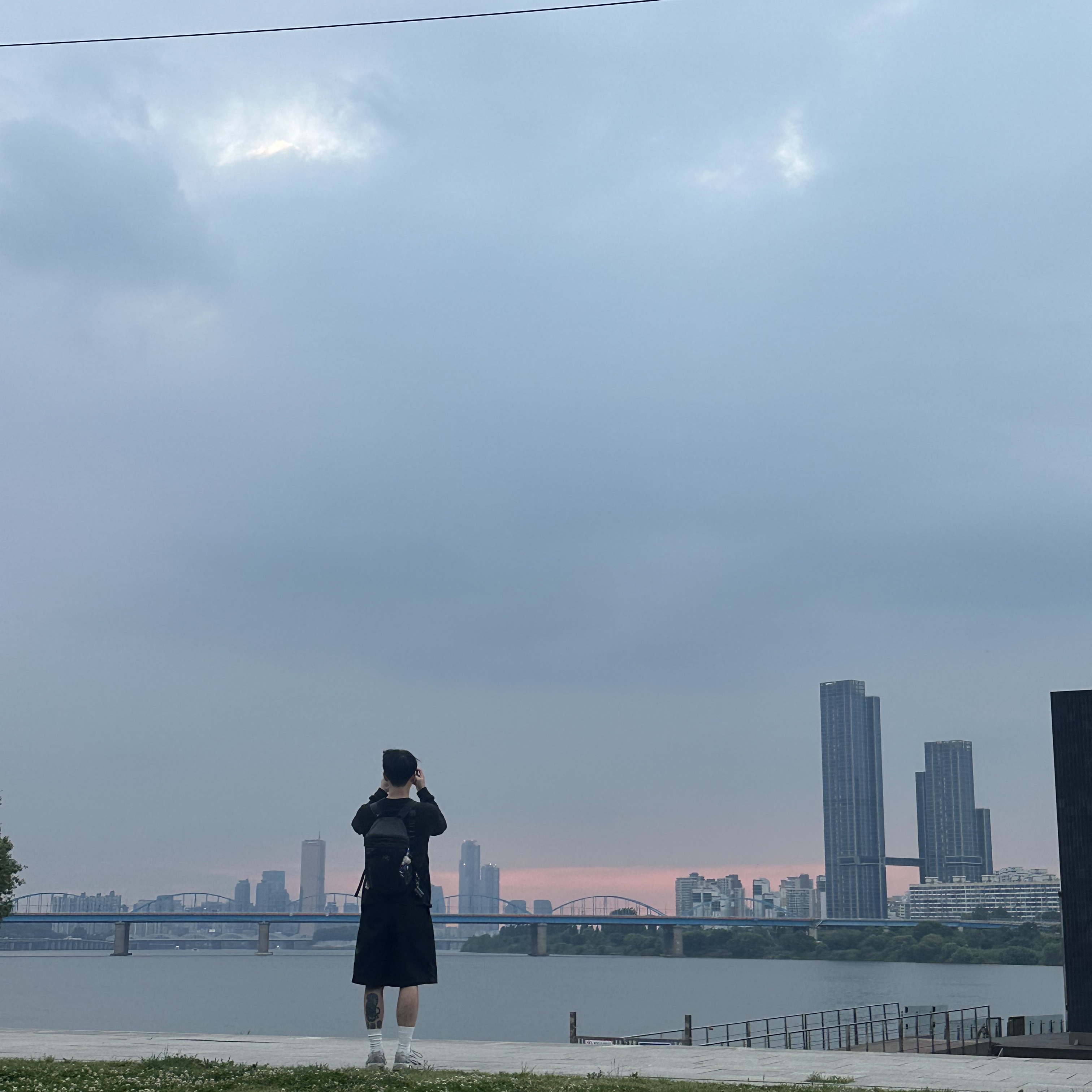 [예약 배송][KREAM 단독] Safarispot Basic Safari LS T-Shirt Black, Arc'teryx Heliad 15 Backpack Black 착용 스타일