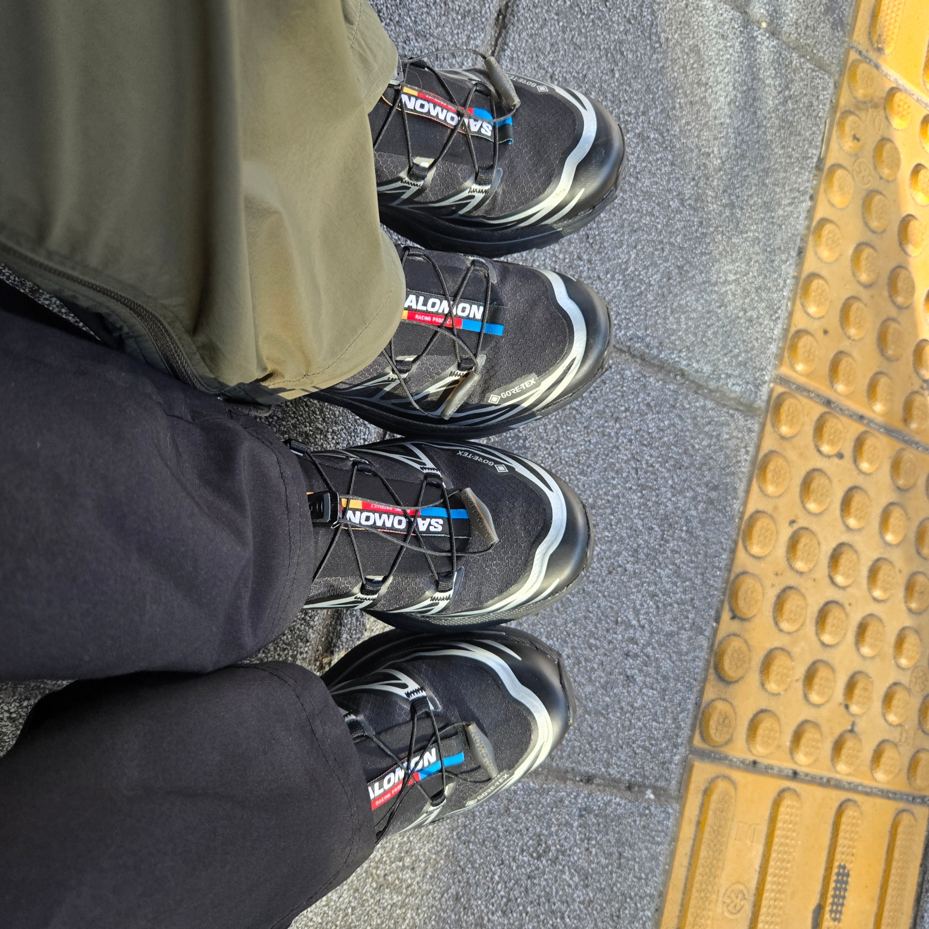 Salomon XT-6 GTX Black Silver 착용 스타일