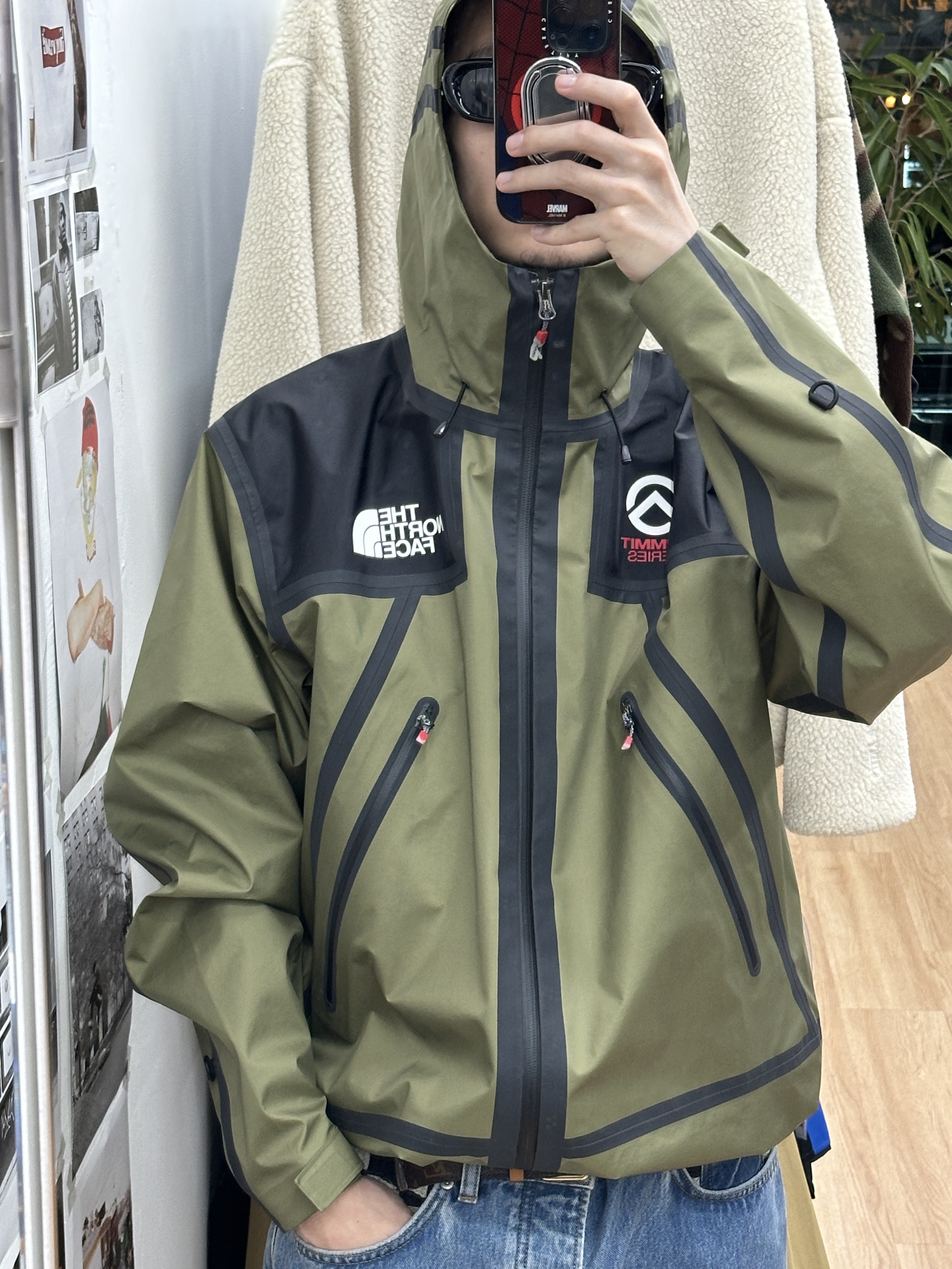 Supreme x The North Face Summit Series Outer Tape Seam Jacket Olive - 21SS 착용 스타일 - 1