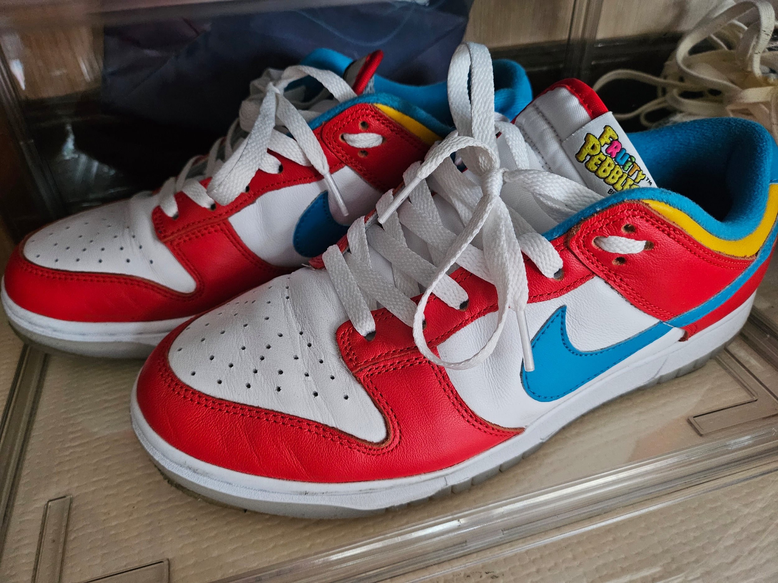 Nike x LeBron James x Fruity Pebbles Dunk Low QS Habanero Red 착용 스타일