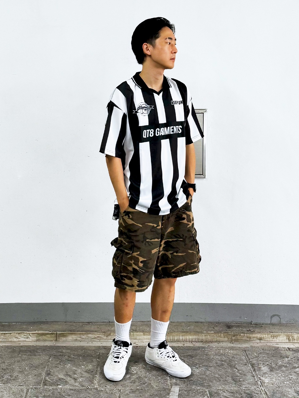 QT8 GARMENTS BN 3R Soccer Jersey Remy, QT8 GARMENTS BN Camo Ripstop Cargo Shorts Khaki 착용 스타일 - 1