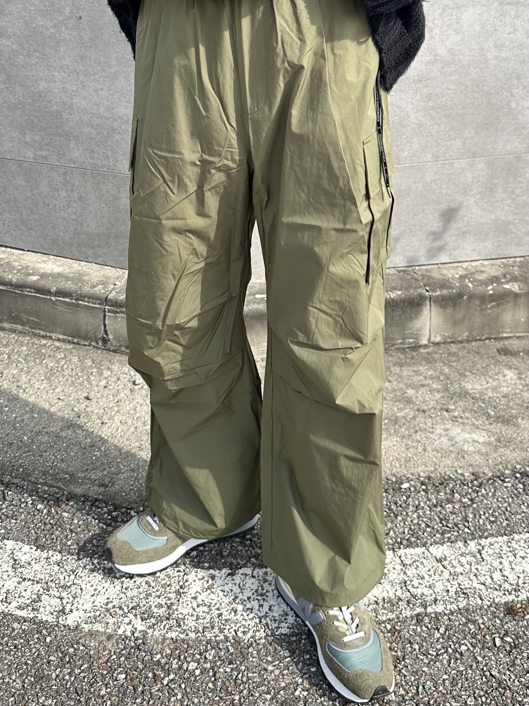 New Balance x Stone Island 574 Legacy Green 착용 스타일 - 3