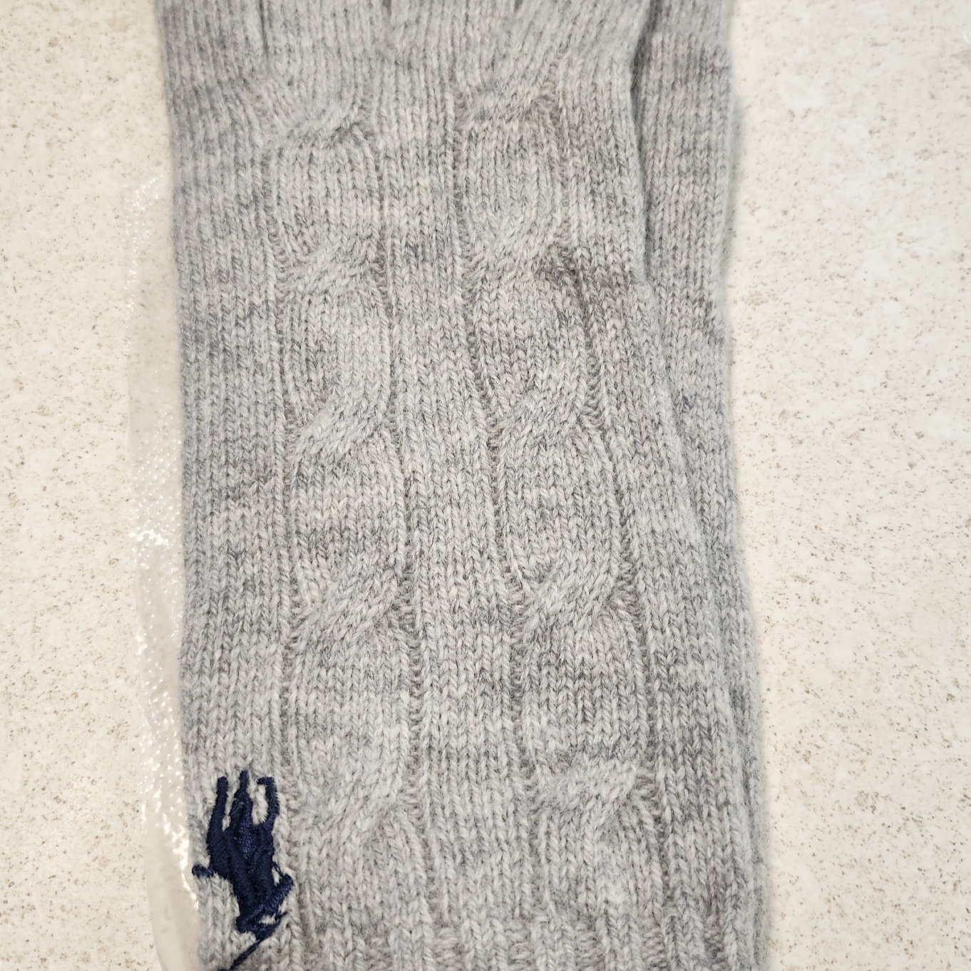 [20% 적립] Polo Ralph Lauren Women Cable Knit Wool Cashmere Gloves Grey - 24FW 착용 스타일
