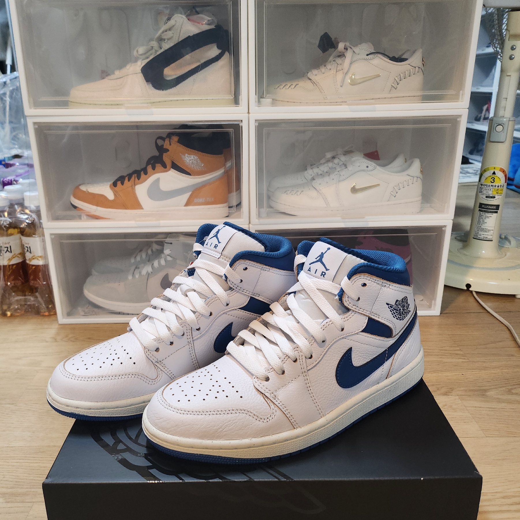 Jordan 1 Mid SE Industrial Blue White 착용 스타일