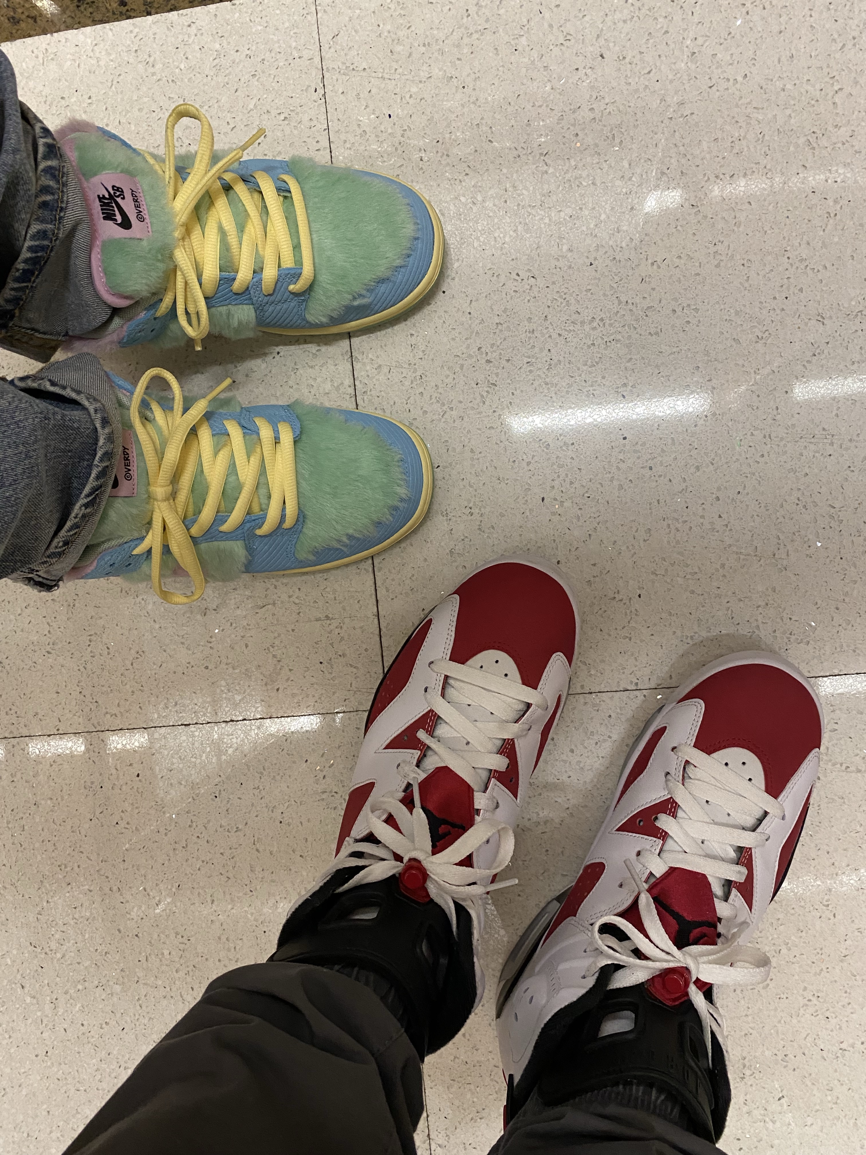 Nike x Verdy SB Dunk Low Pro Blue Gaze and Enamel Green, Jordan 6 Retro Carmine 2021 착용 스타일