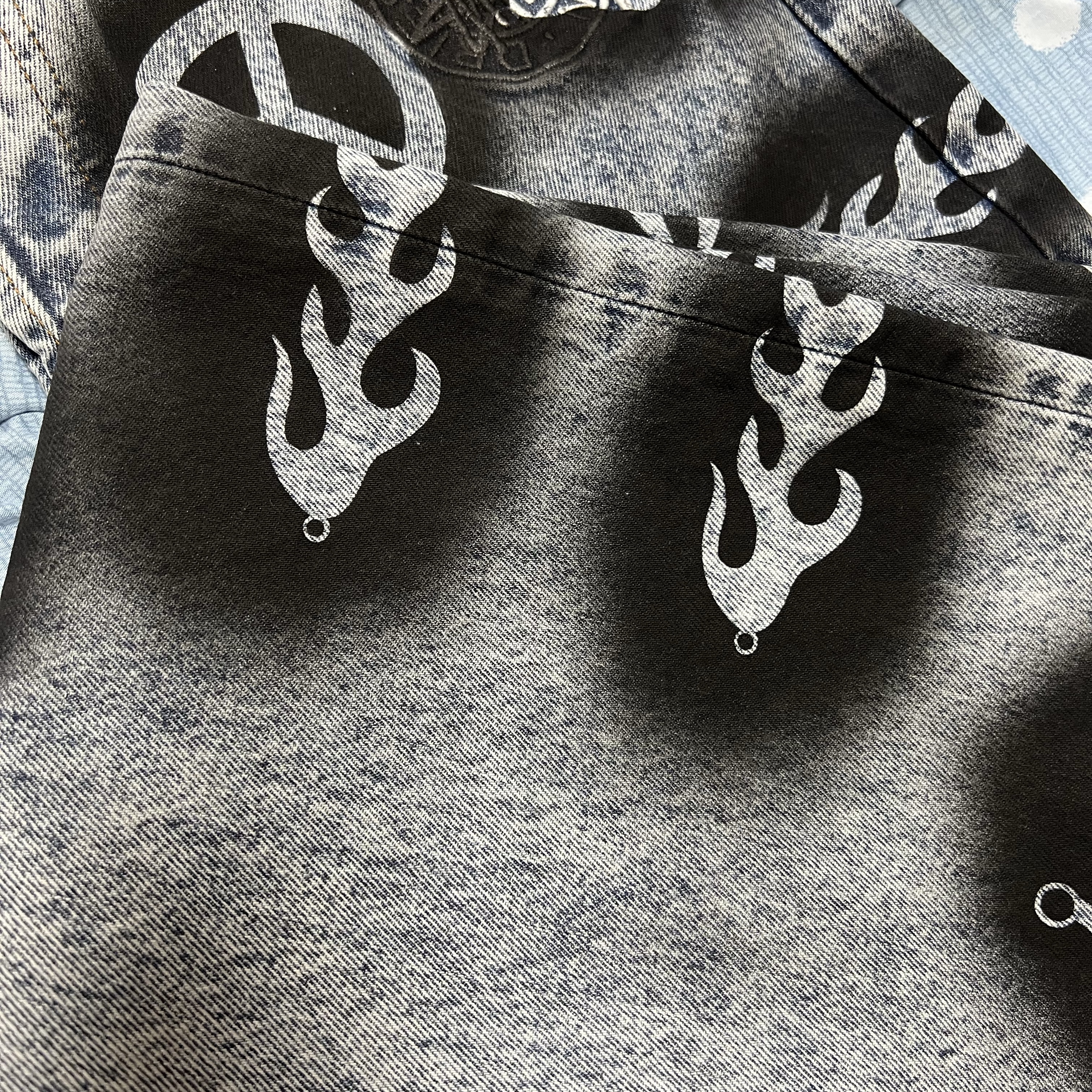 Stussy x Dries Van Noten Hand Stencilled Jean Washed Blue 착용 스타일 - 3