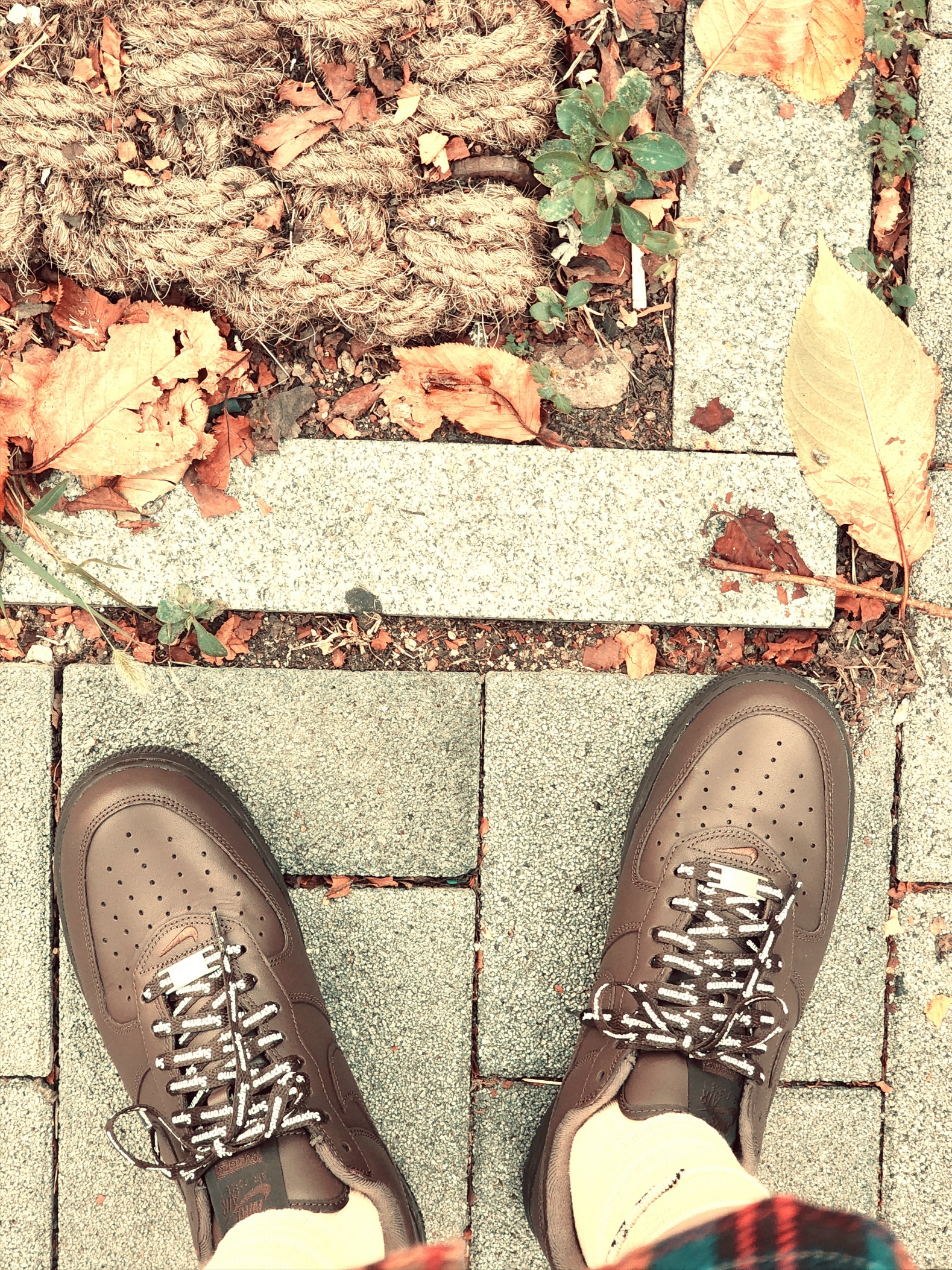 Nike x Supreme Air Force 1 Low Baroque Brown, Supreme Script Baggy Denim Short Brown - 24SS 착용 스타일 - 2