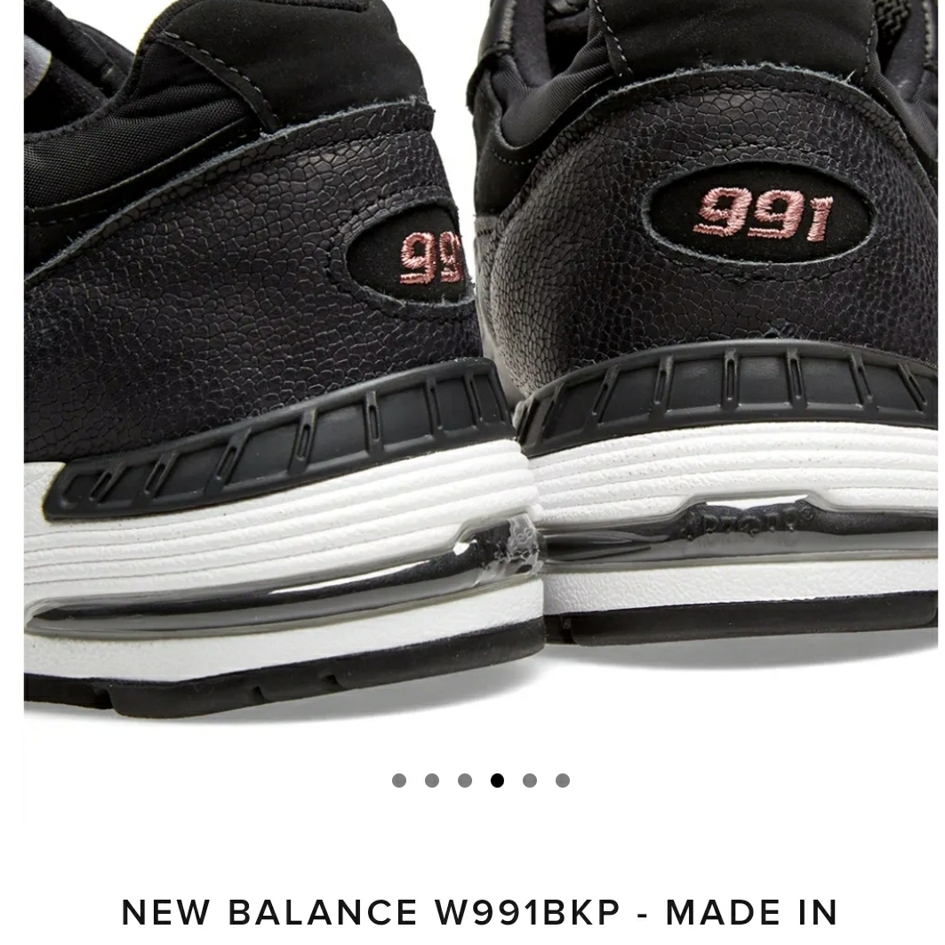 (W) New Balance 991 Made in UK Black Pink 착용 스타일 - 2