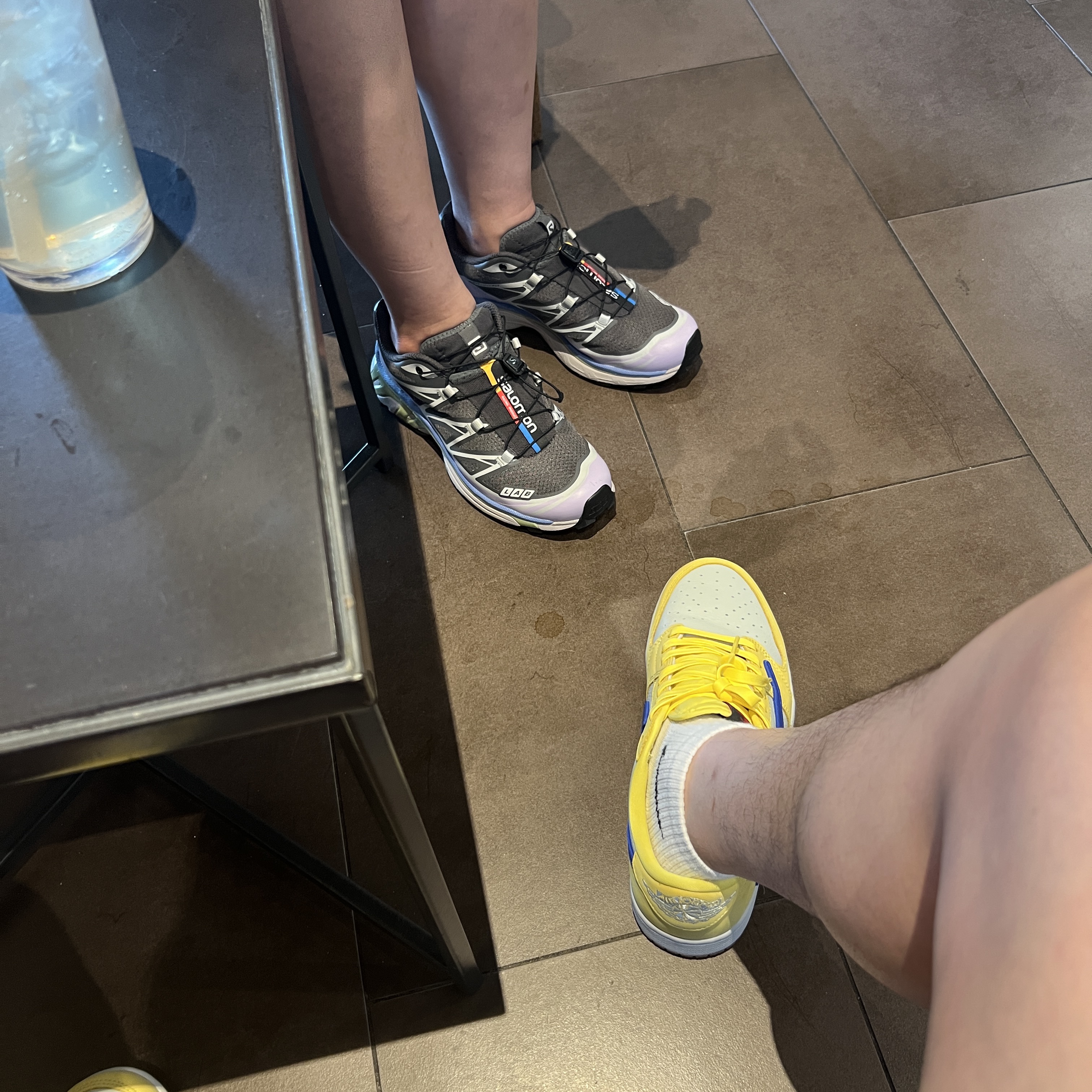 Salomon XT-6 Magnet Winter Pear, (W) Jordan 1 x Travis Scott Retro Low OG SP Canary 착용 스타일