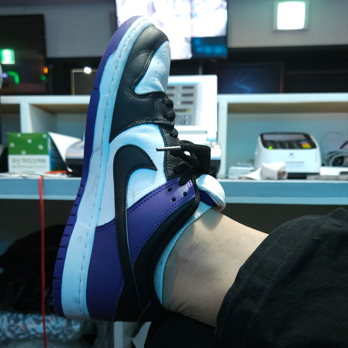Nike SB Dunk Low Pro Court Purple 착용 스타일 - 1