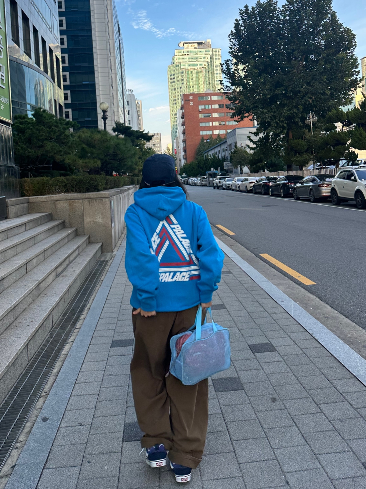 Vans Knu-Skool Navy True White, Palace Tri-Line Hood Aquatic Blue - 24FW 착용 스타일