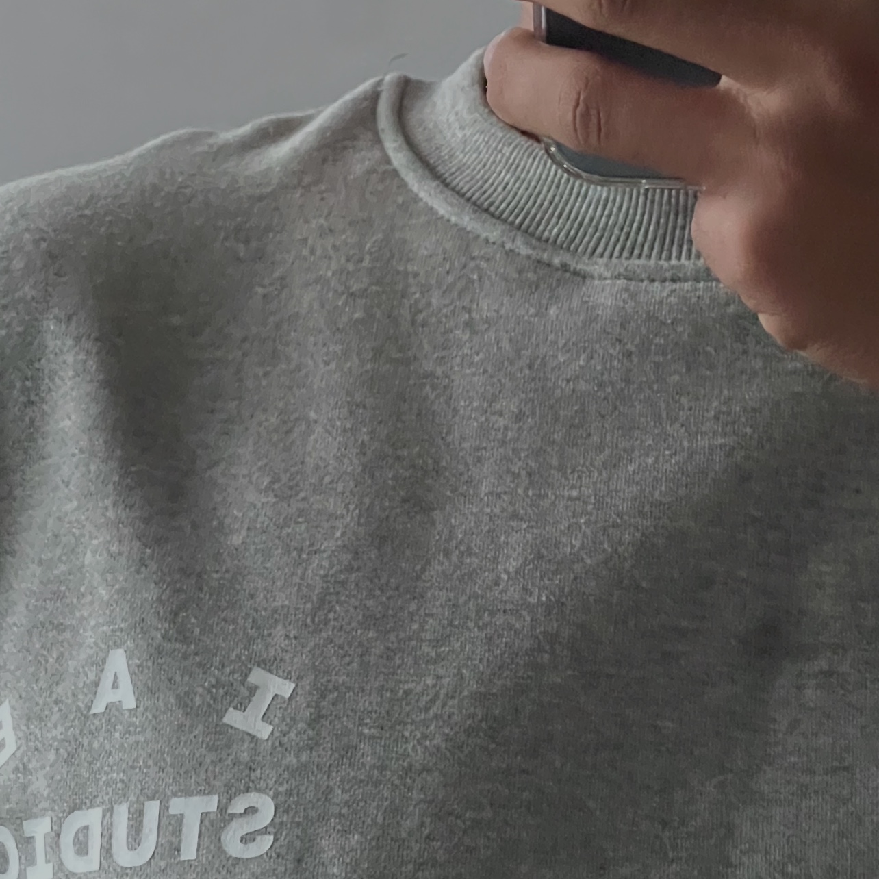 IAB Studio Rugby Sweatshirt Gray - 23FW 착용 스타일