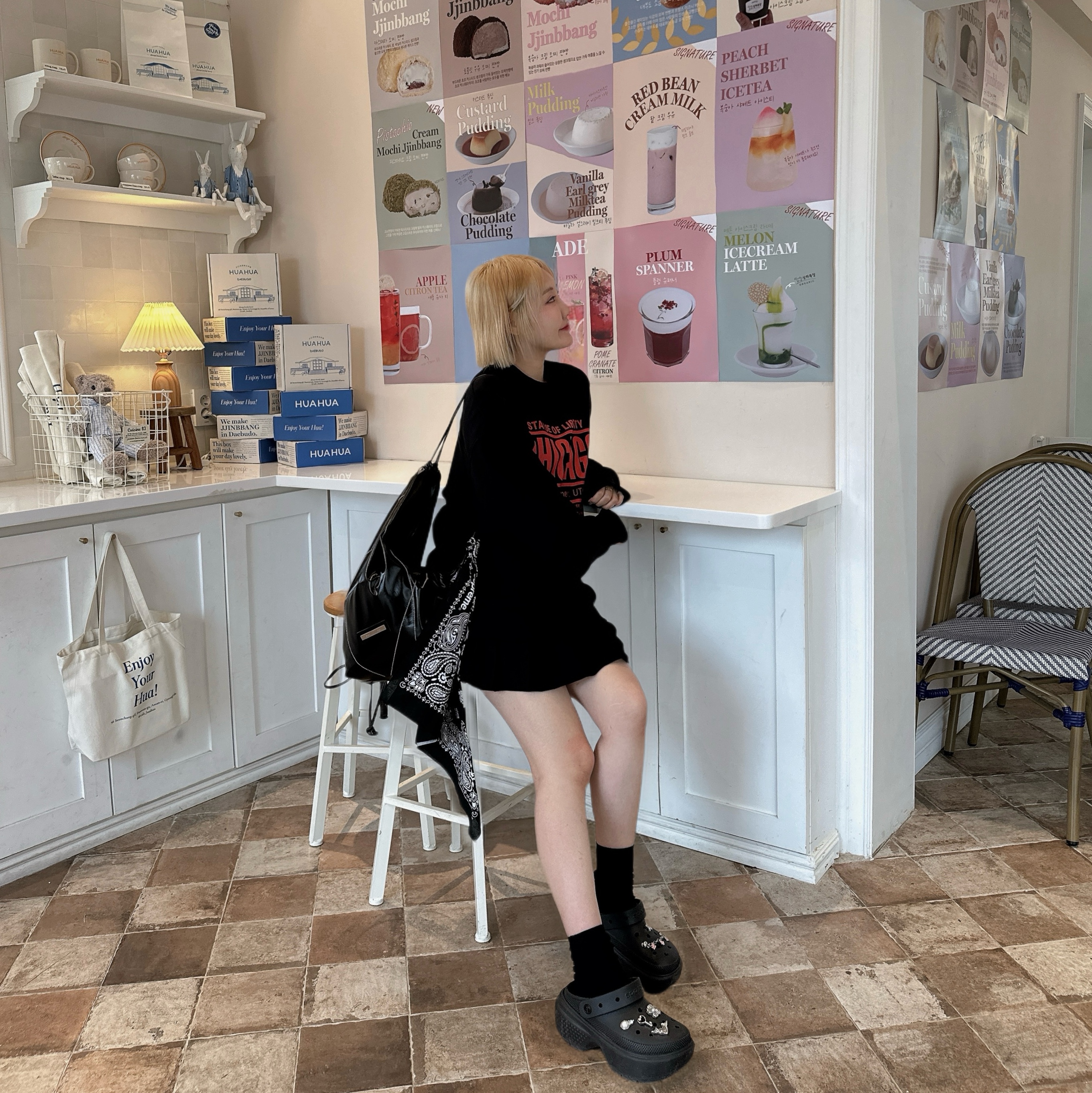 Matin Kim String Coating Backpack Black, Supreme Hav-A-Hank Bandanas Multicolor (Set of 3) - 24SS 착용 스타일