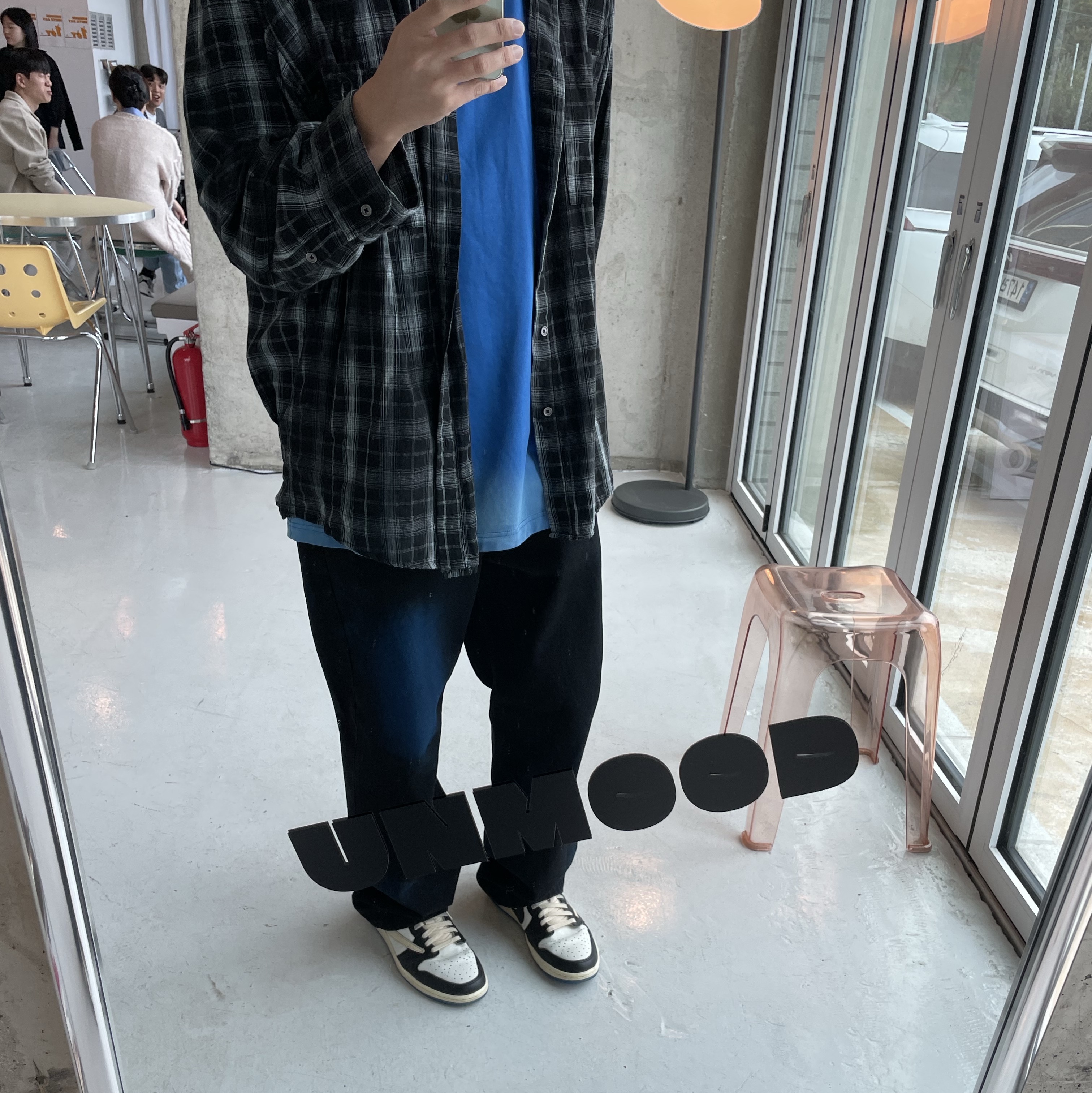 Jordan 1 x Travis Scott x Fragment Retro Low OG SP Military Blue 착용 스타일