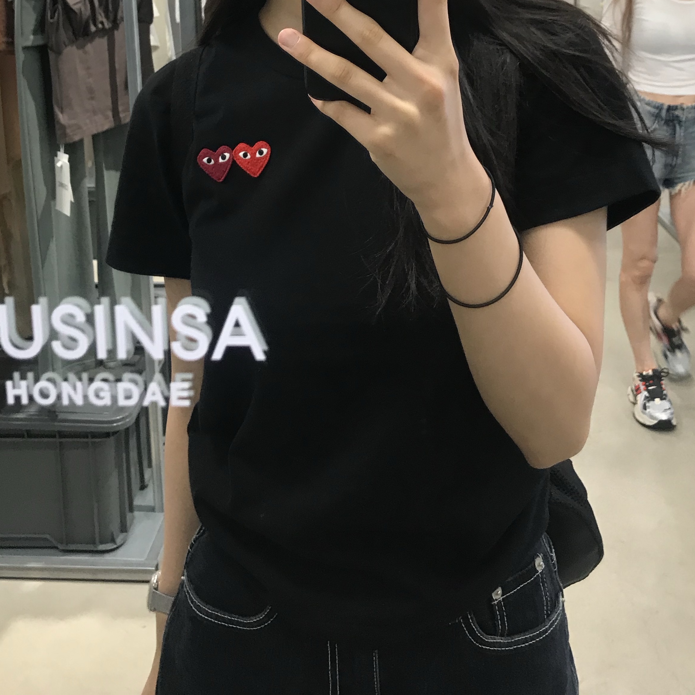 (W) Play Comme des Garcons Double Heart T-Shirt Black 착용 스타일
