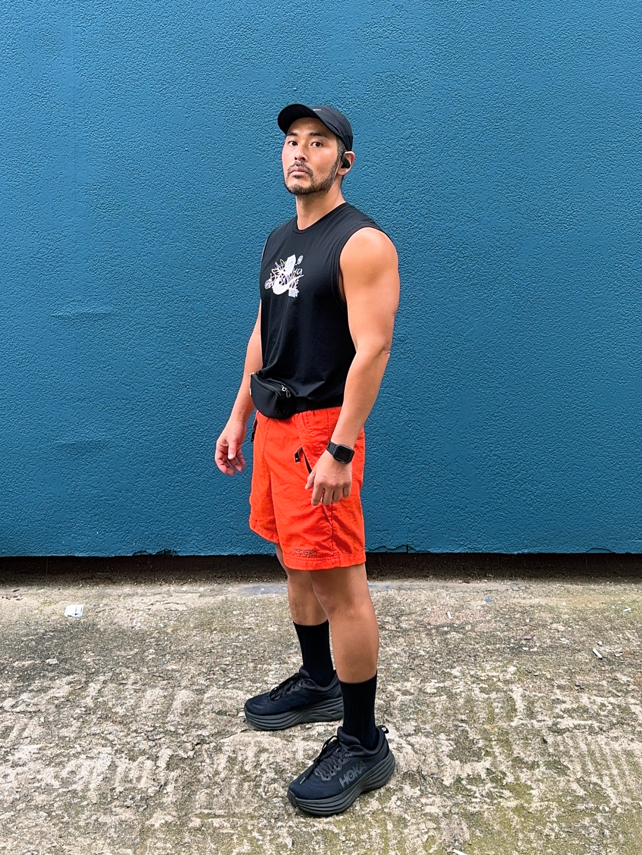 Hoka Bondi 8 Black - Wide 착용 스타일 - 3