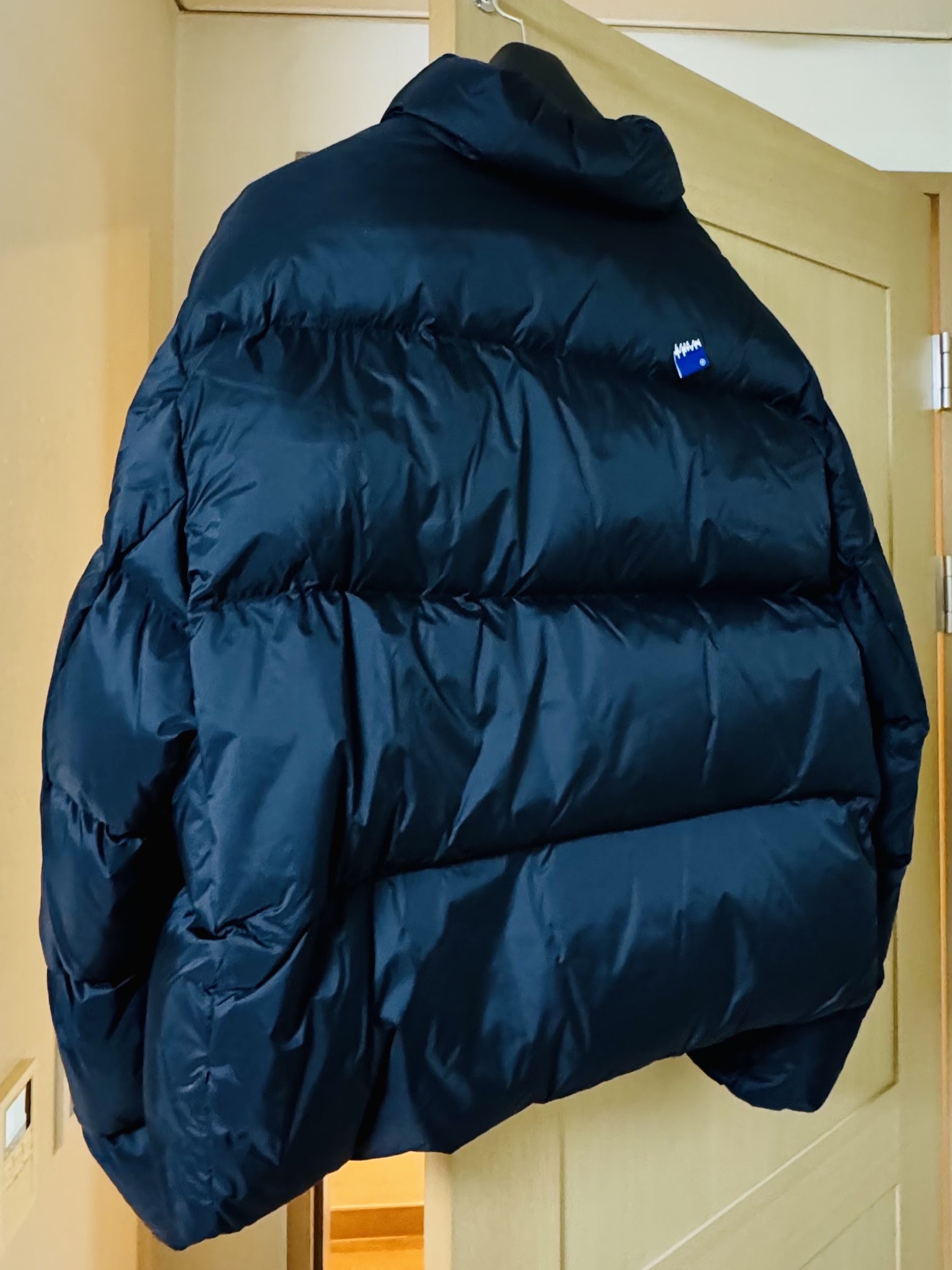 Ader Error Sig; TRS/BL Tag Puffer Jacket 01 Noir 착용 스타일 - 2
