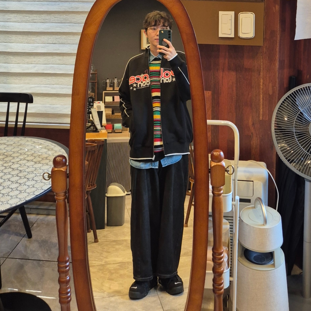 Palace Grimey Zip Funnel Black - 23FW, Supreme Small Box Ribbed Sweater Multicolor - 23FW 착용 스타일
