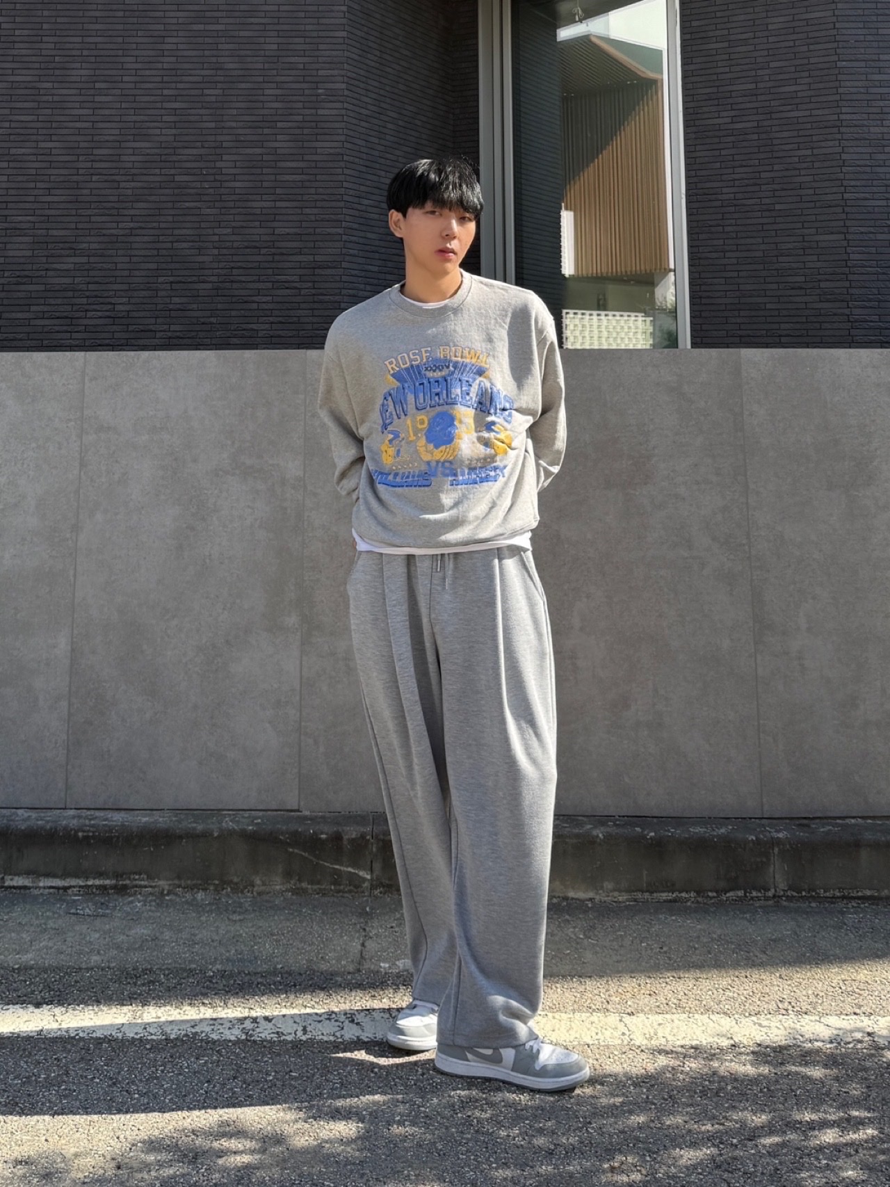 (W) Jordan 1 Low White Wolf Grey 착용 스타일 - 1