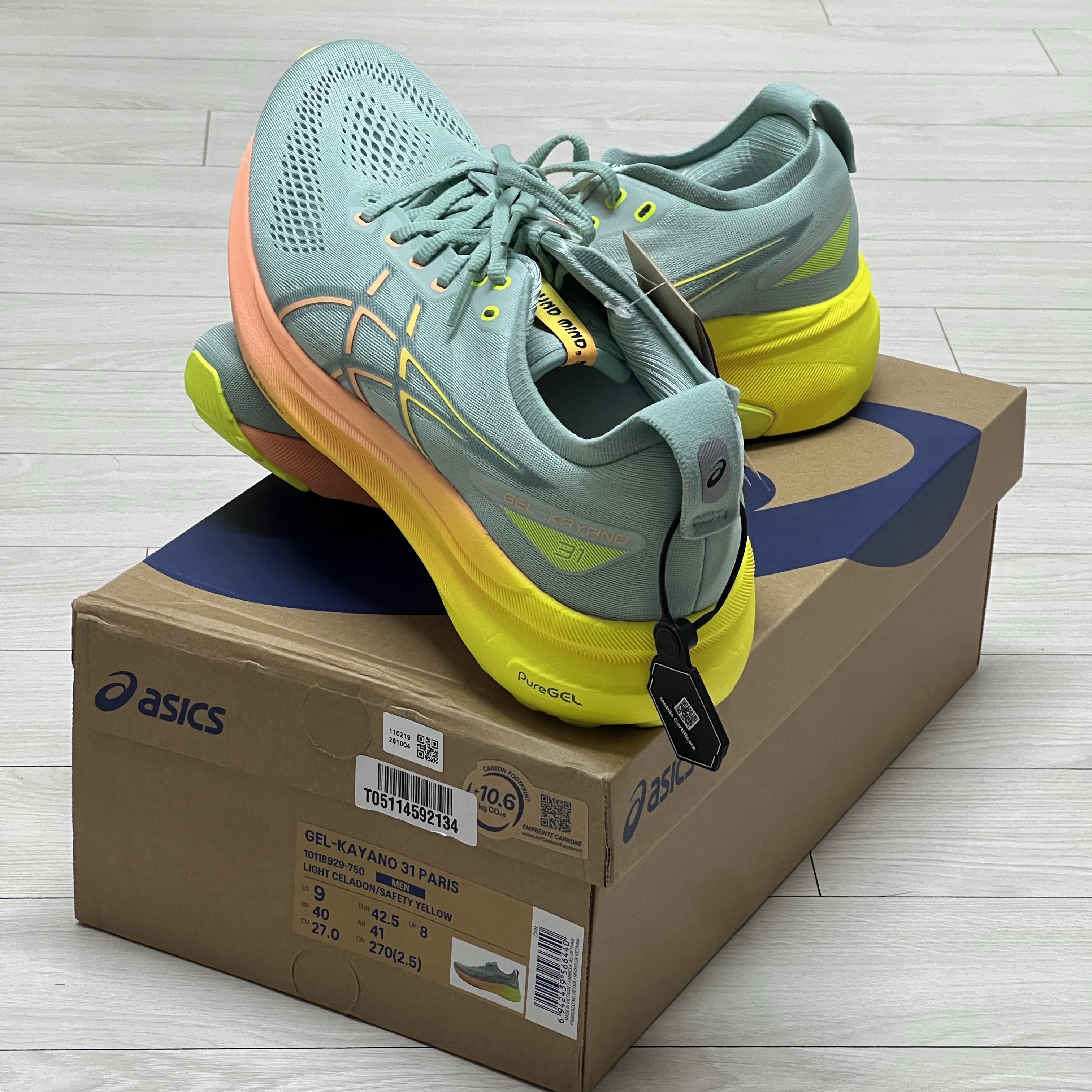 Asics Gel-Kayano 31 Paris Light Celadon Safety Yellow 착용 스타일 - 1