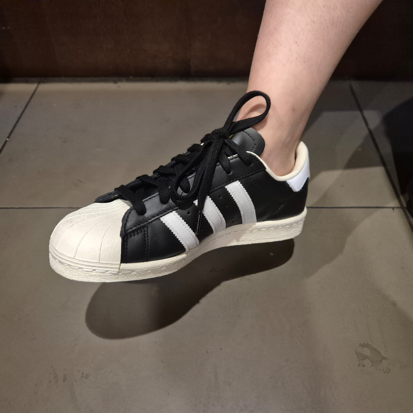 Adidas Superstar 82 FI Core Black 착용 스타일