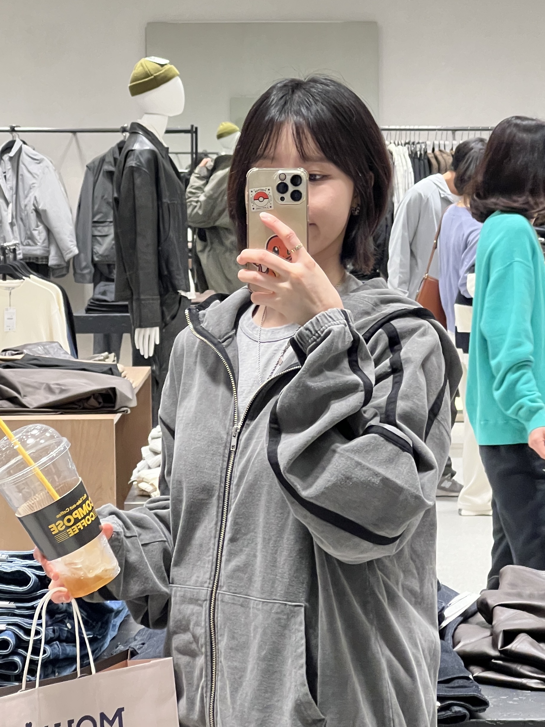 Cav Empt Overdye Taped Light Zip Hoody Charcoal - 24FW, Cav Empt Overdye Cotton Casual Pants Charcoal - 24FW 착용 스타일 - 1
