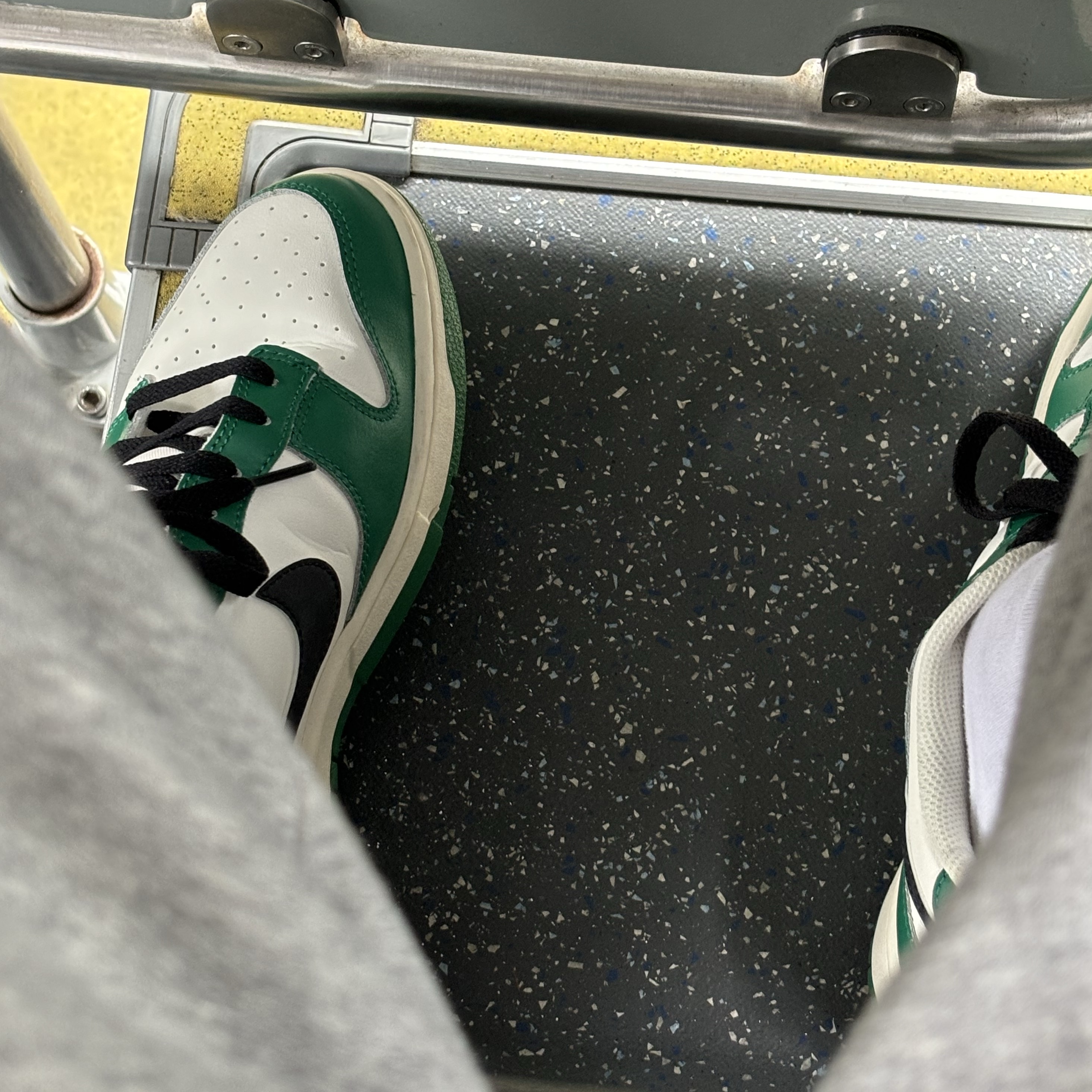Nike Dunk Low Retro SE Jackpot Malachite 착용 스타일