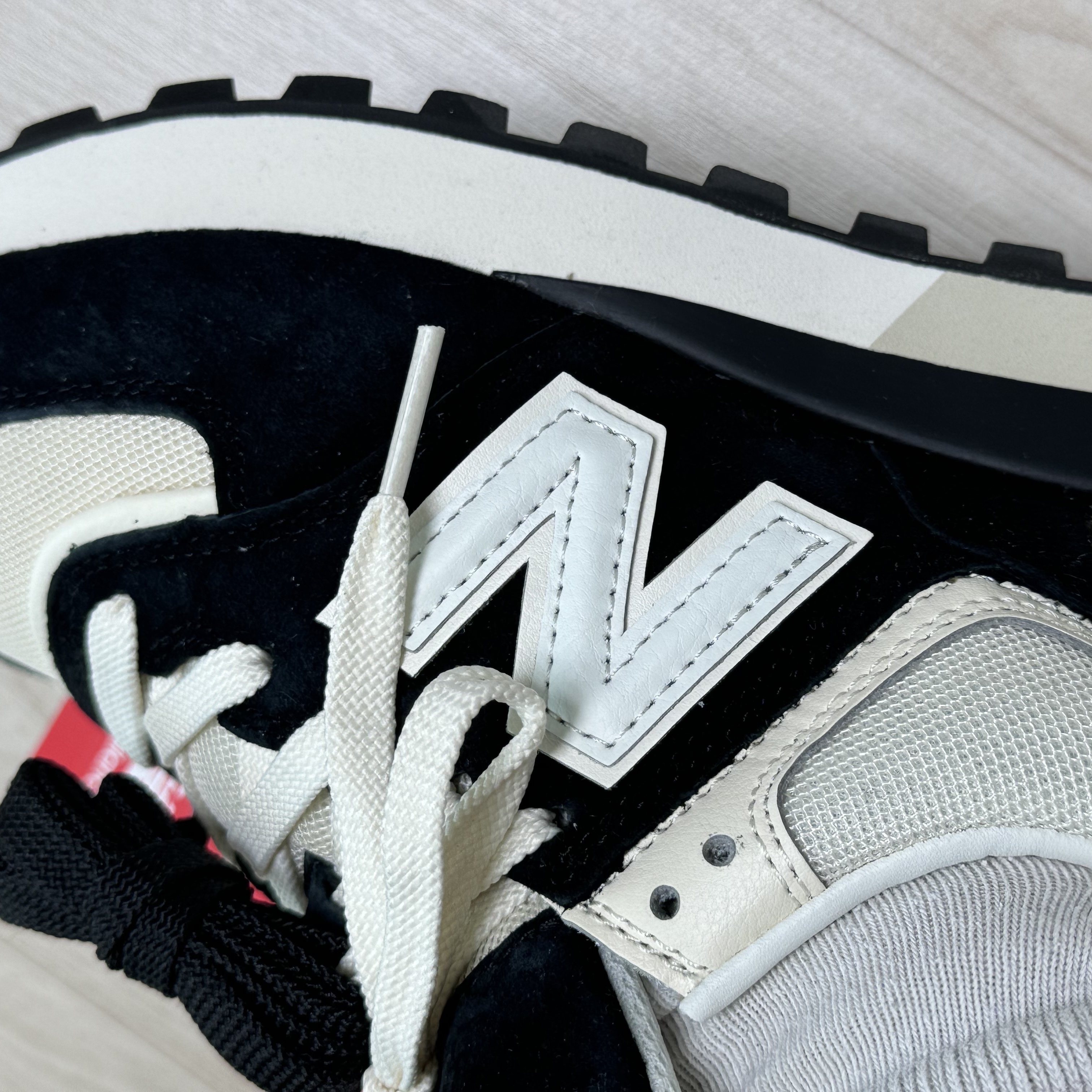 New Balance 574 Legacy Black Angora 착용 스타일