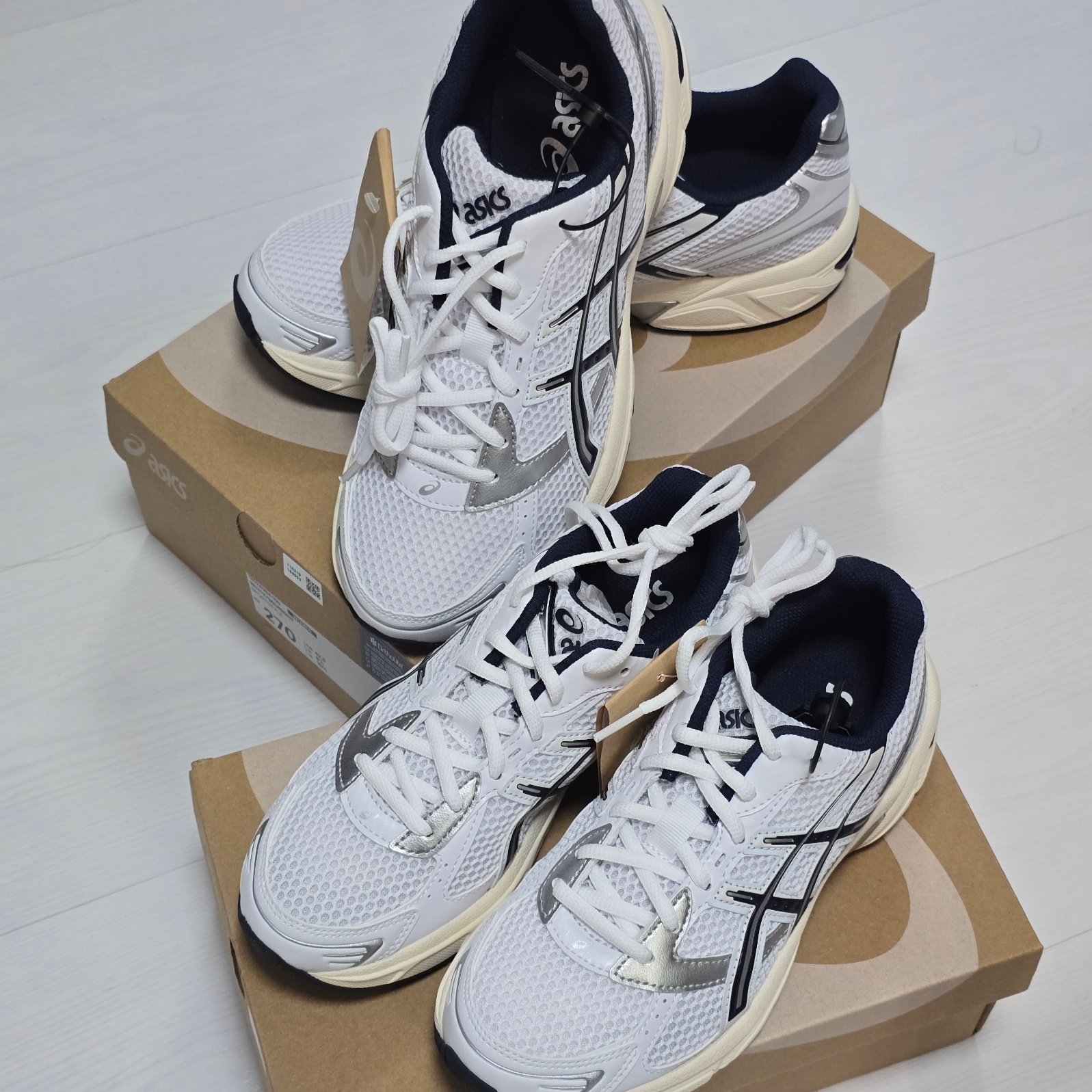 (W) Asics Gel-1130 White Midnight 착용 스타일