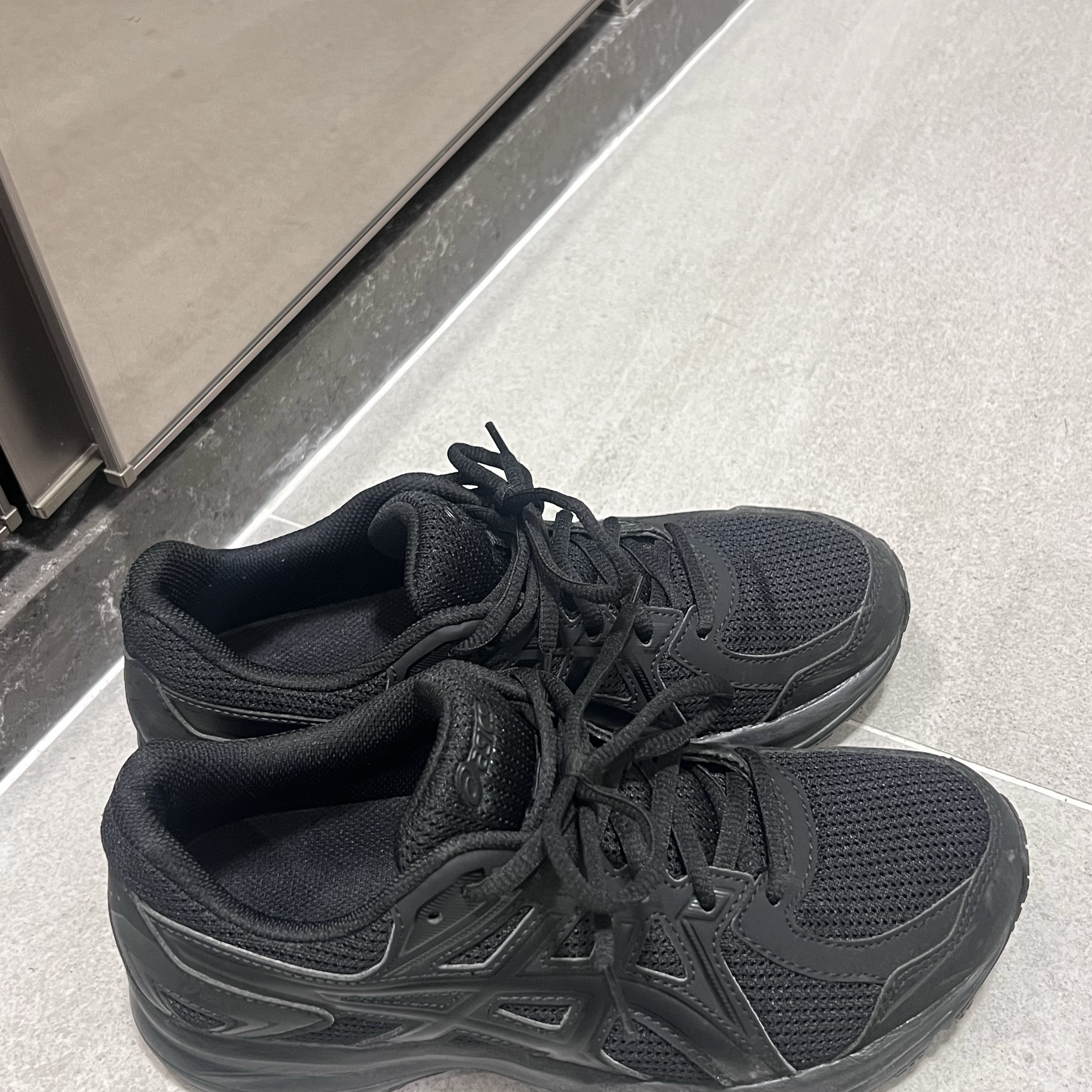 Asics Jog 100 2 Black 착용 스타일