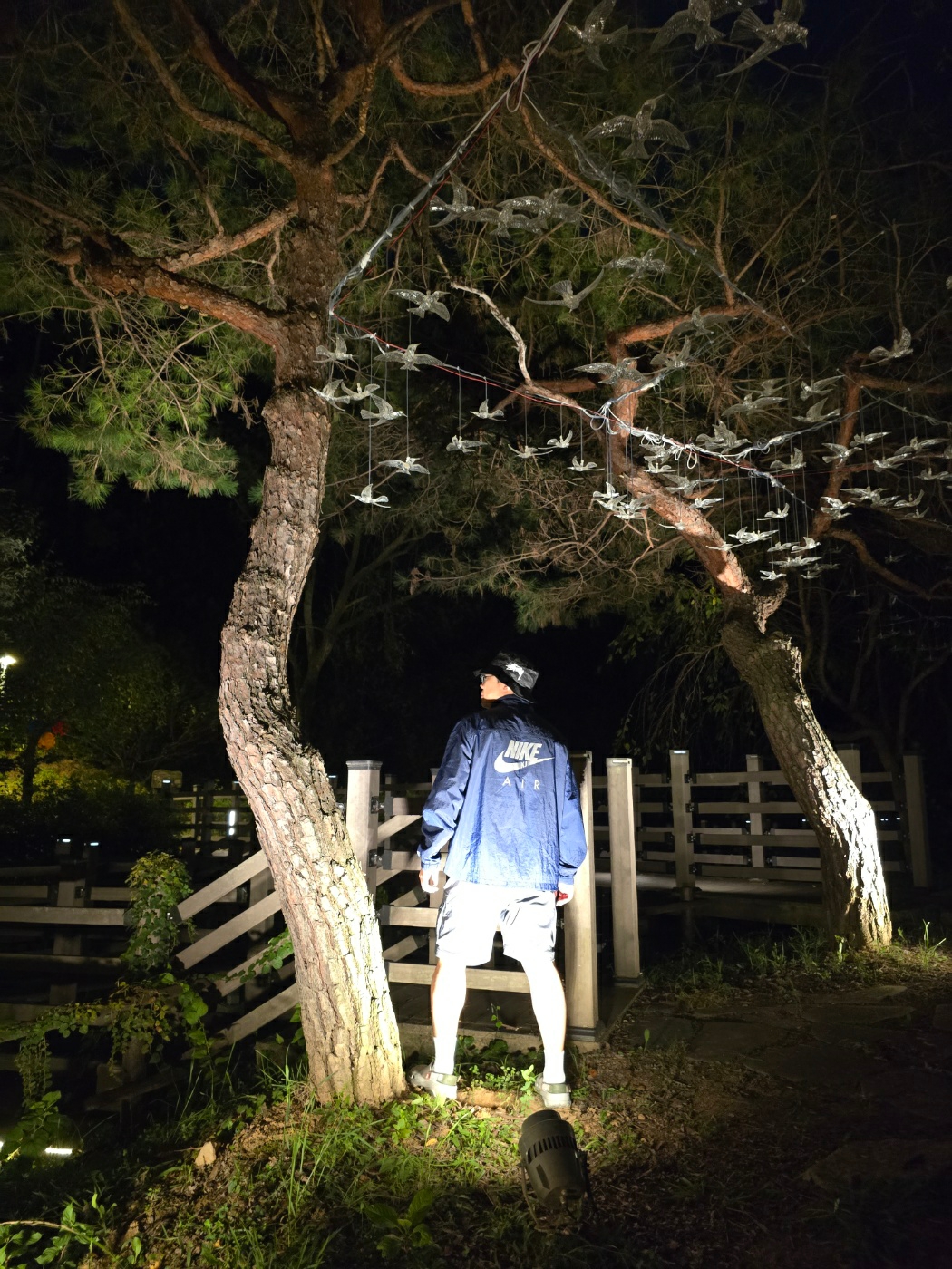 Nike x Kim Jones Reversible Wind Breaker Navy - Asia, Nike x Stussy Bucket Hat Black 착용 스타일 - 2