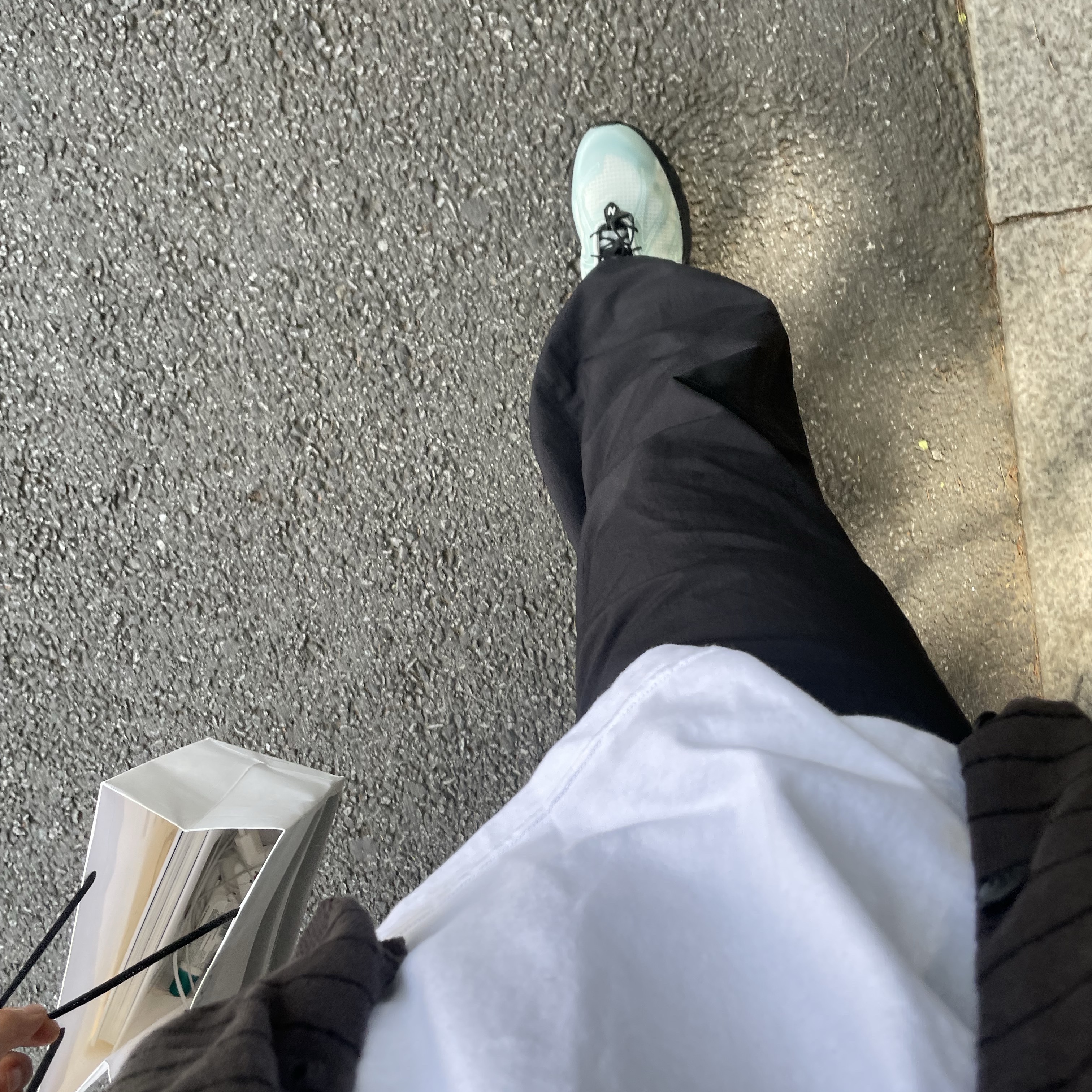 New Balance x Cayl 1906R Blue 착용 스타일 - 2