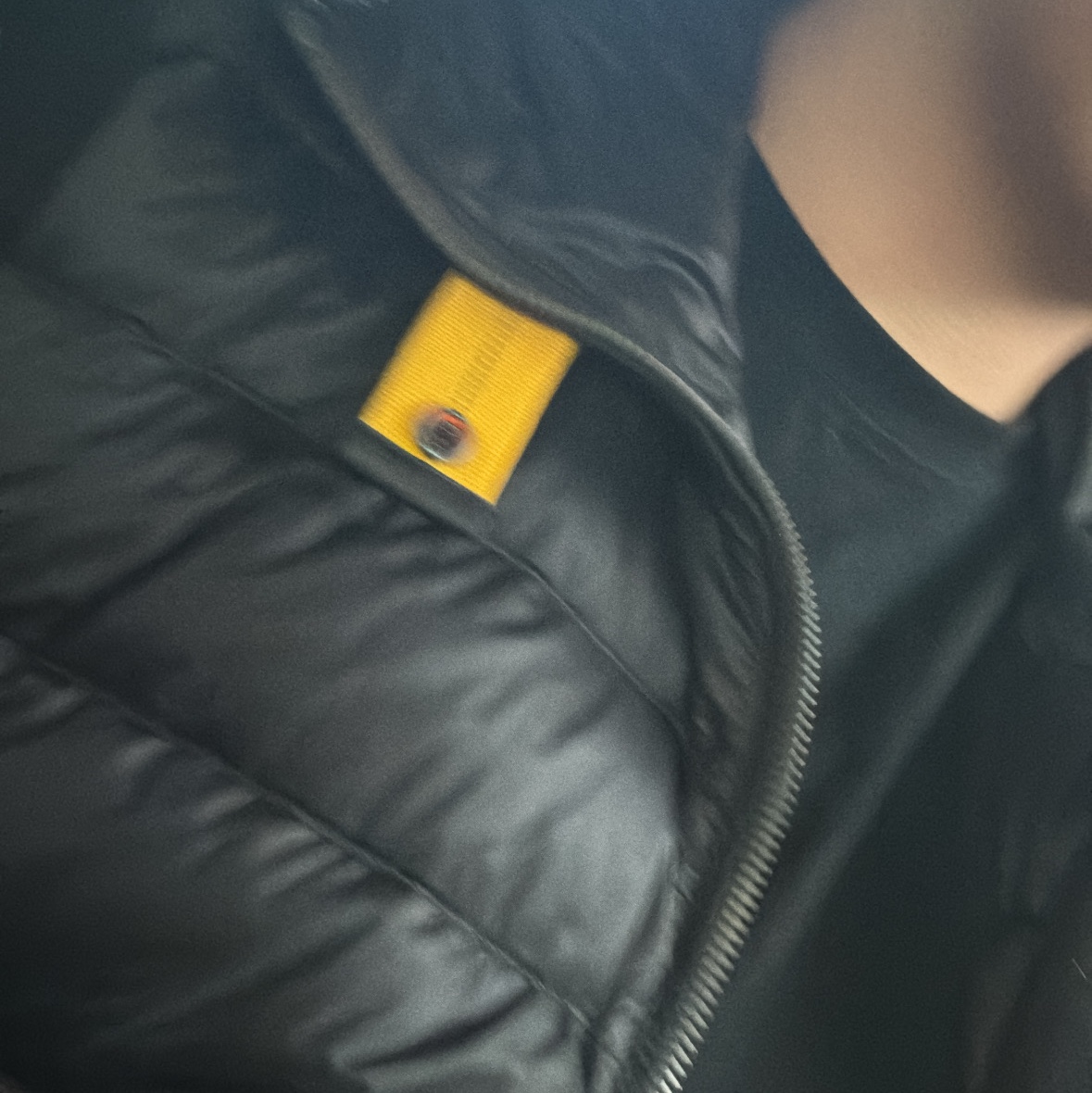 Parajumpers Buck Hybrid Jacket Black - 23FW 착용 스타일 - 1
